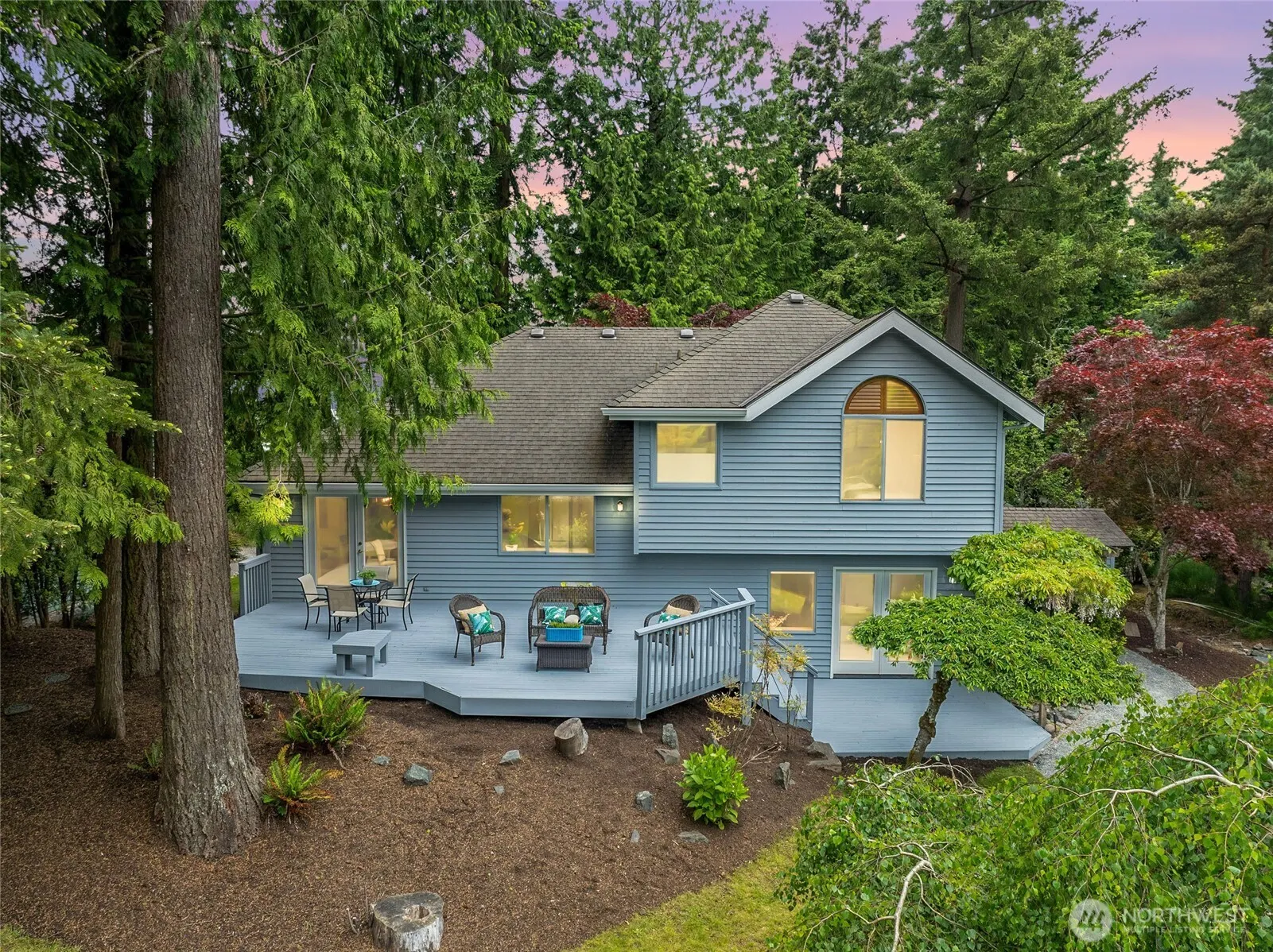11423 NE 104th Street , Kirkland, WA 98033