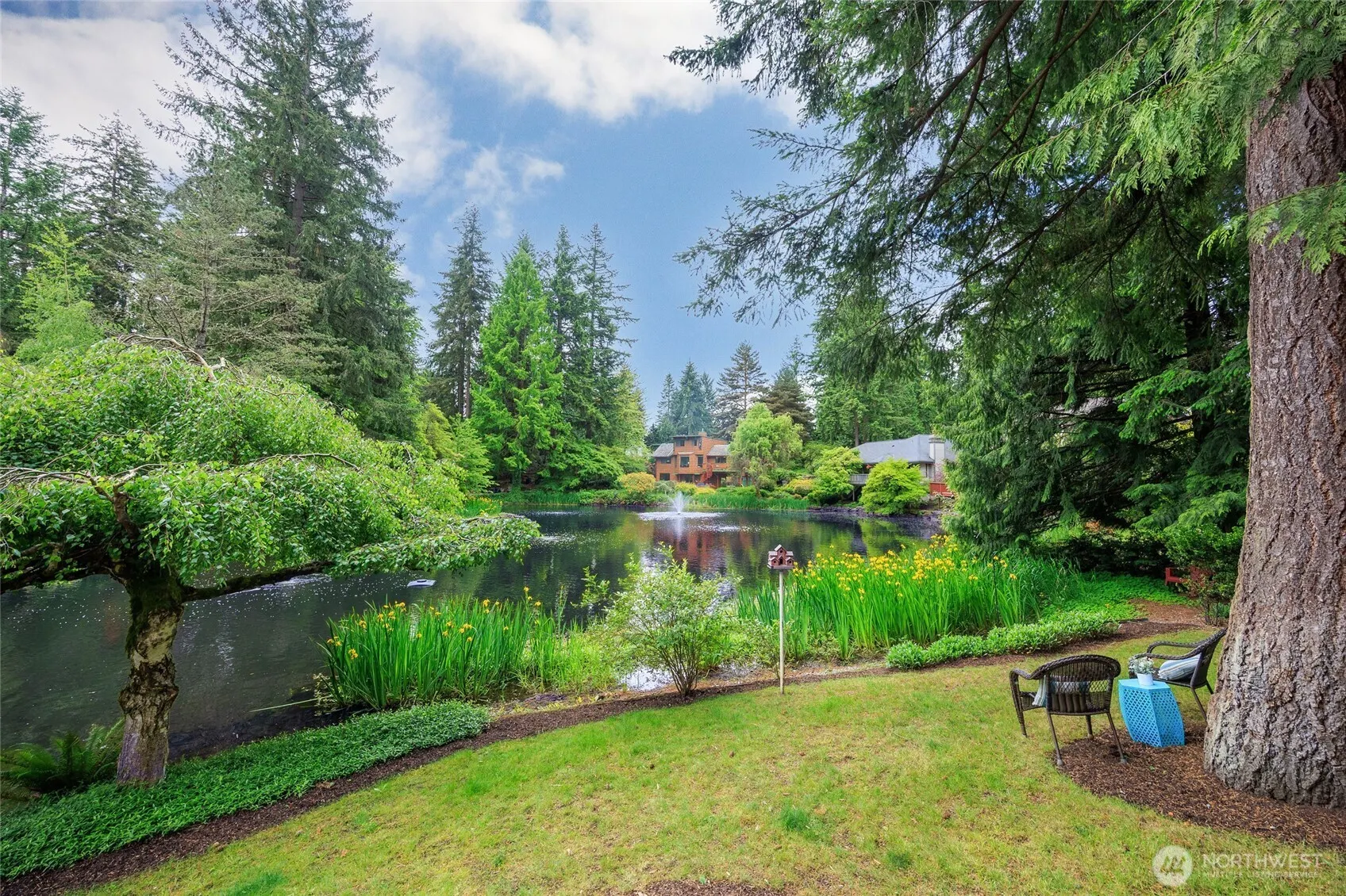 11423 NE 104th Street , Kirkland, WA 98033
