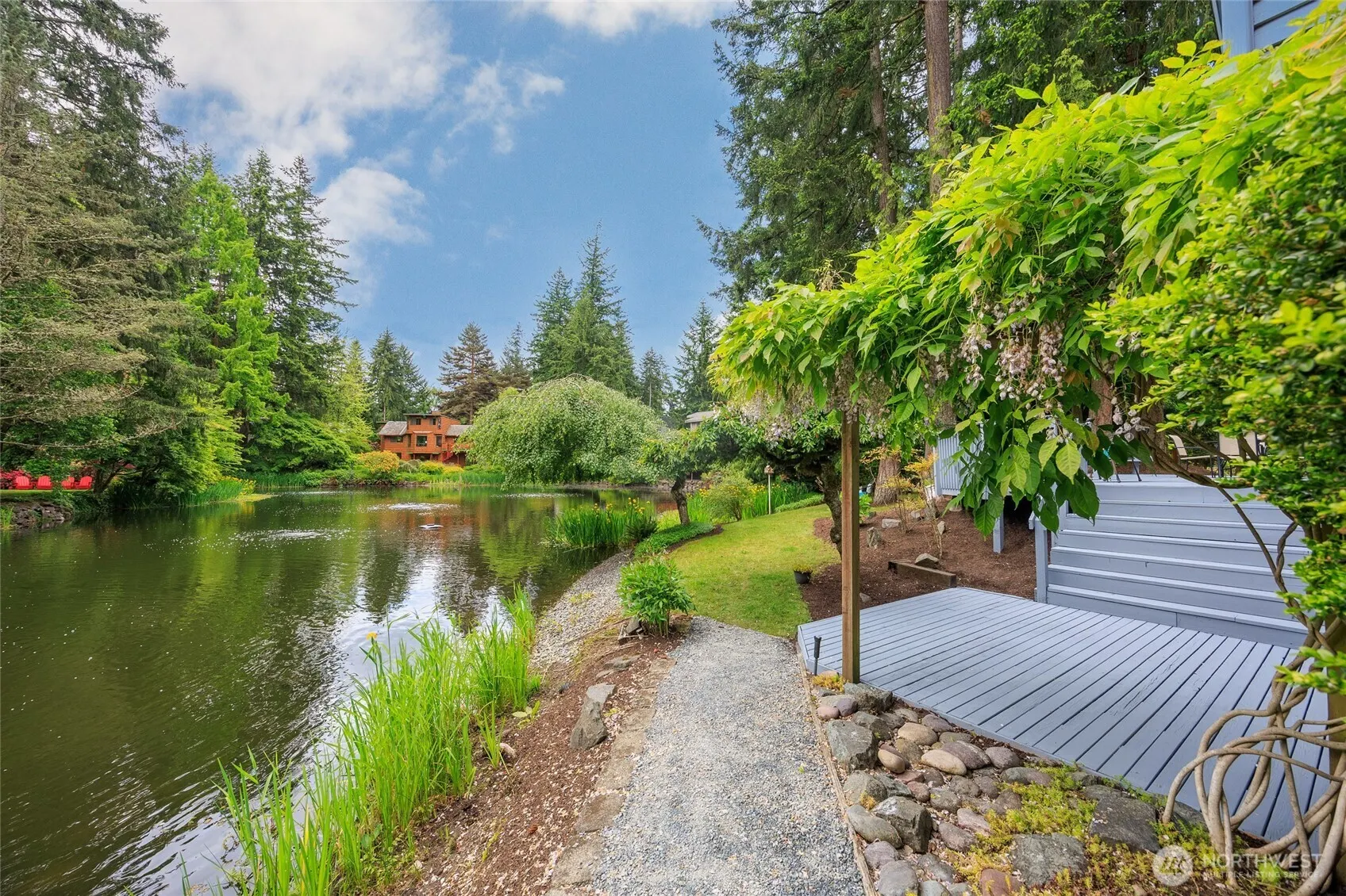 11423 NE 104th Street , Kirkland, WA 98033