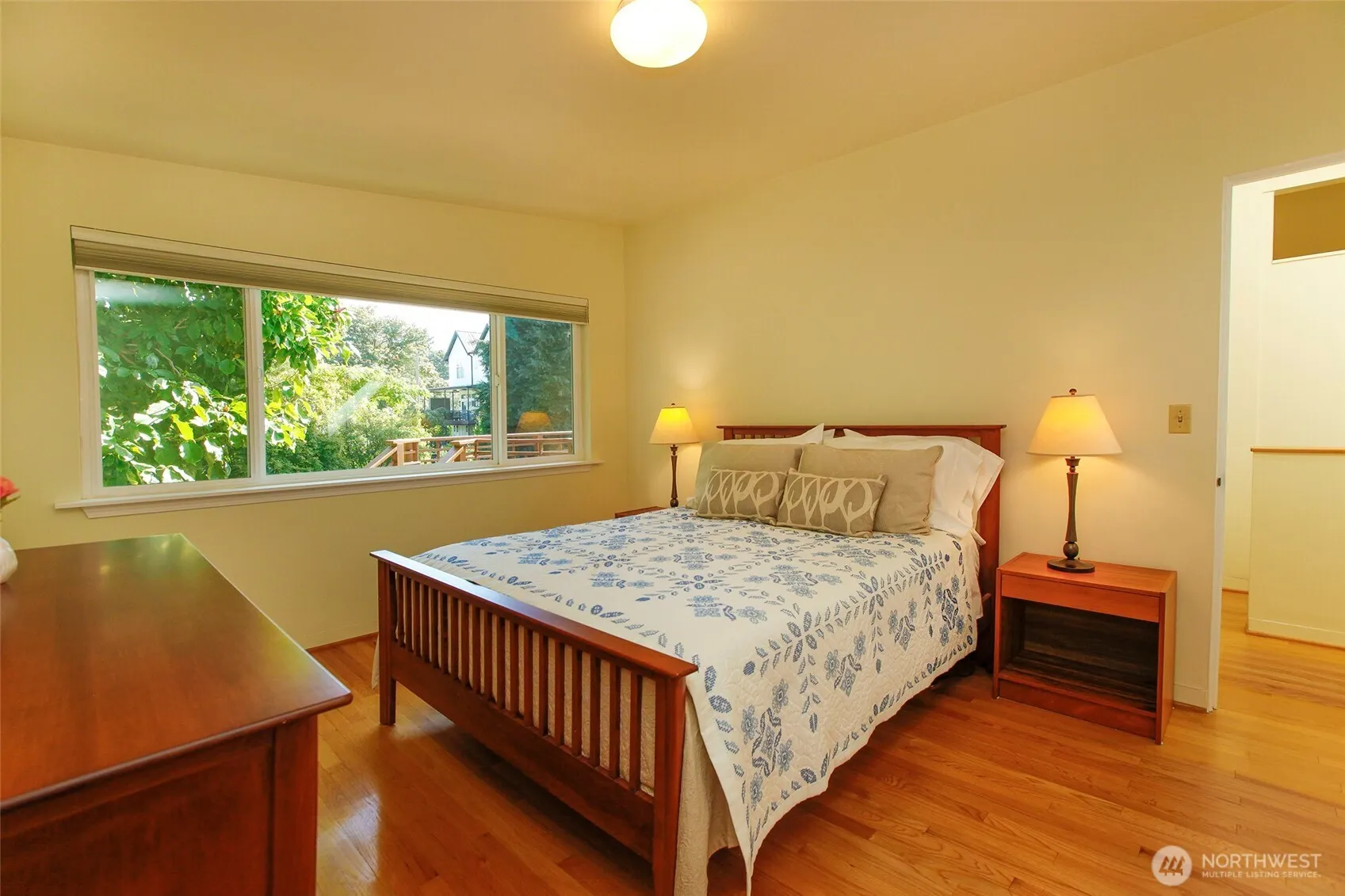 2612 25th Avenue W, Seattle, WA 98199