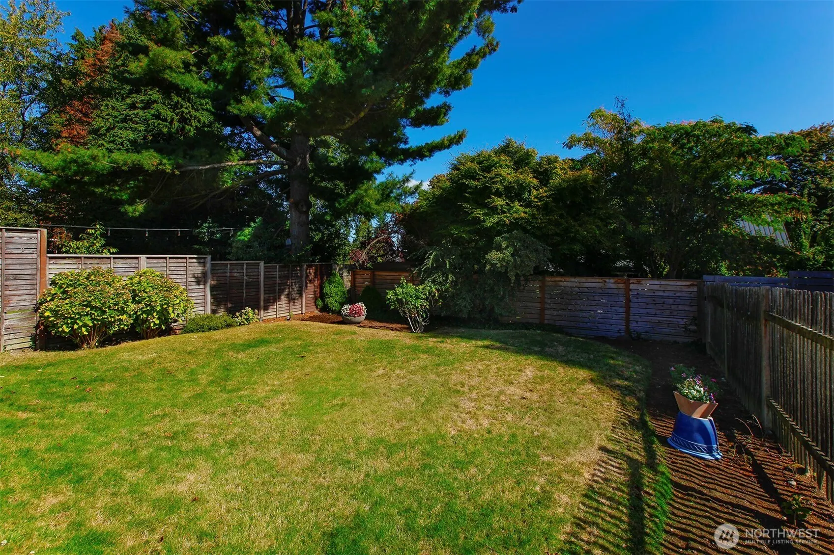 2612 25th Avenue W, Seattle, WA 98199