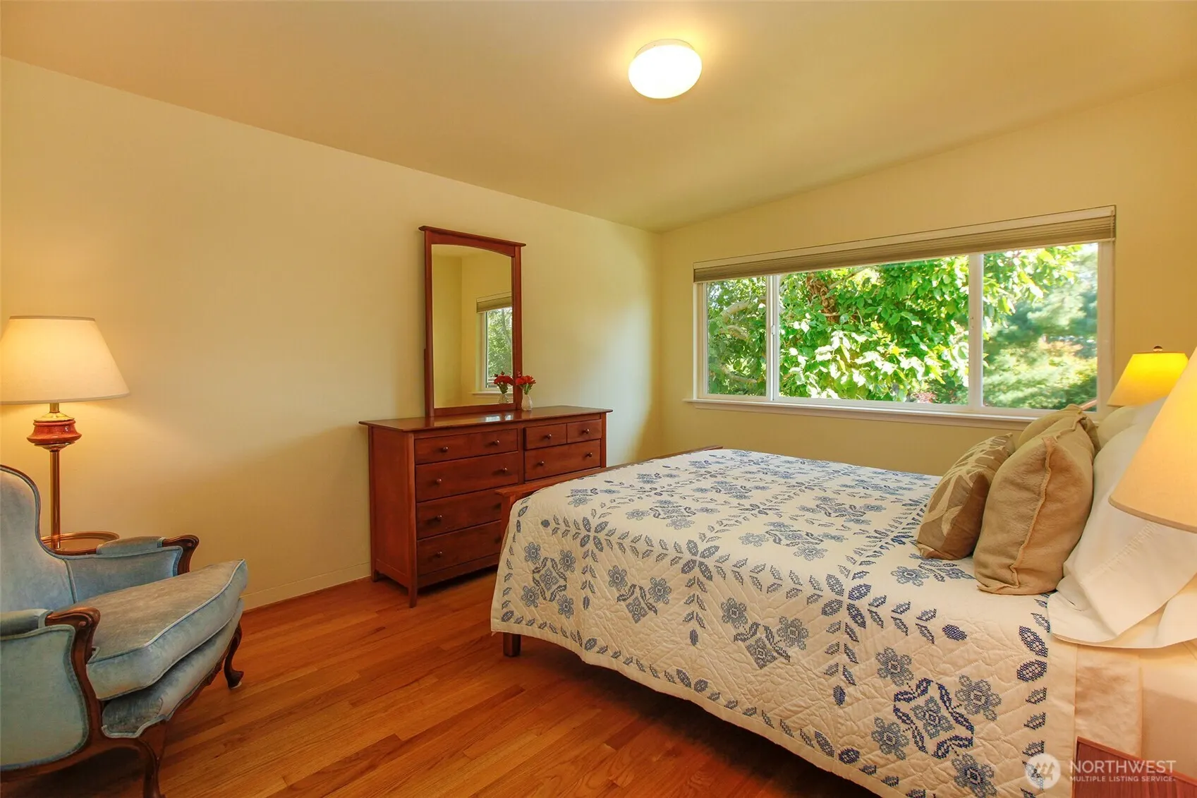 2612 25th Avenue W, Seattle, WA 98199