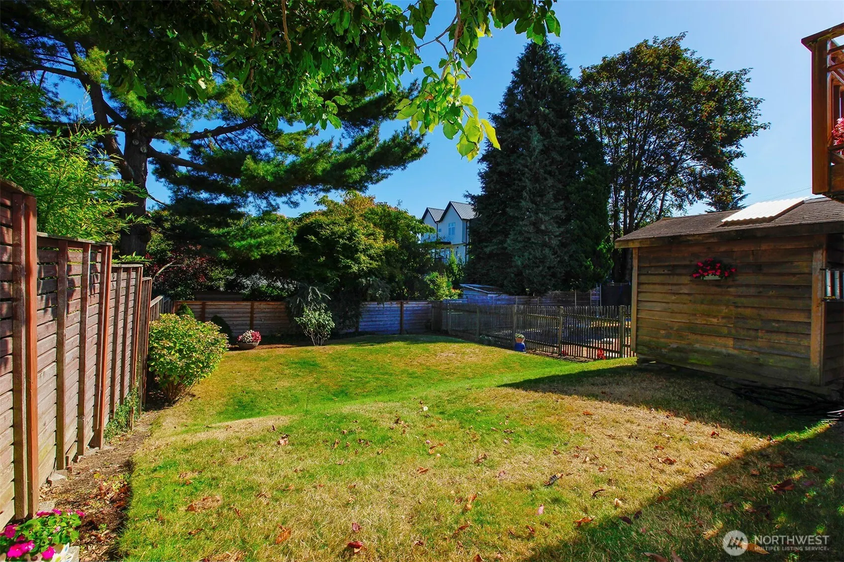 2612 25th Avenue W, Seattle, WA 98199