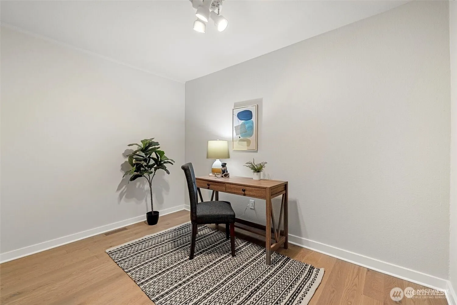 17450 NE 40th PL #E-1, Redmond, WA 98052