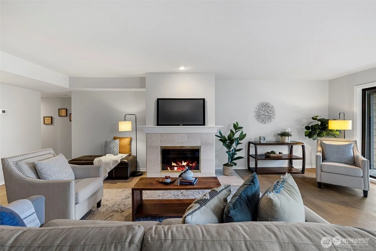 17450 NE 40th PL #E-1, Redmond, WA 98052