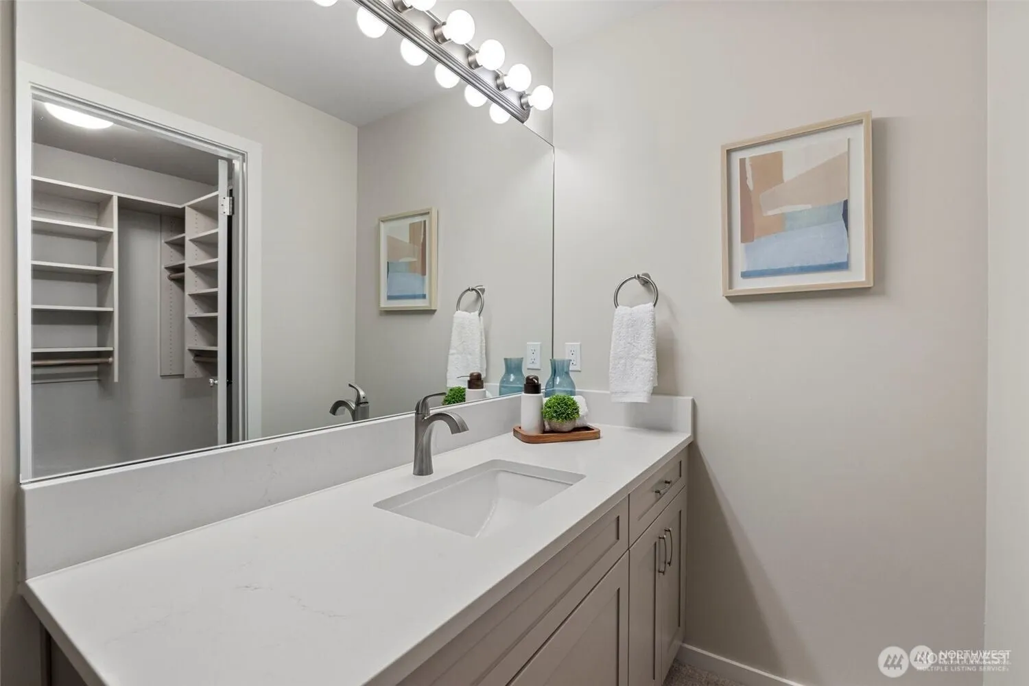 17450 NE 40th PL #E-1, Redmond, WA 98052