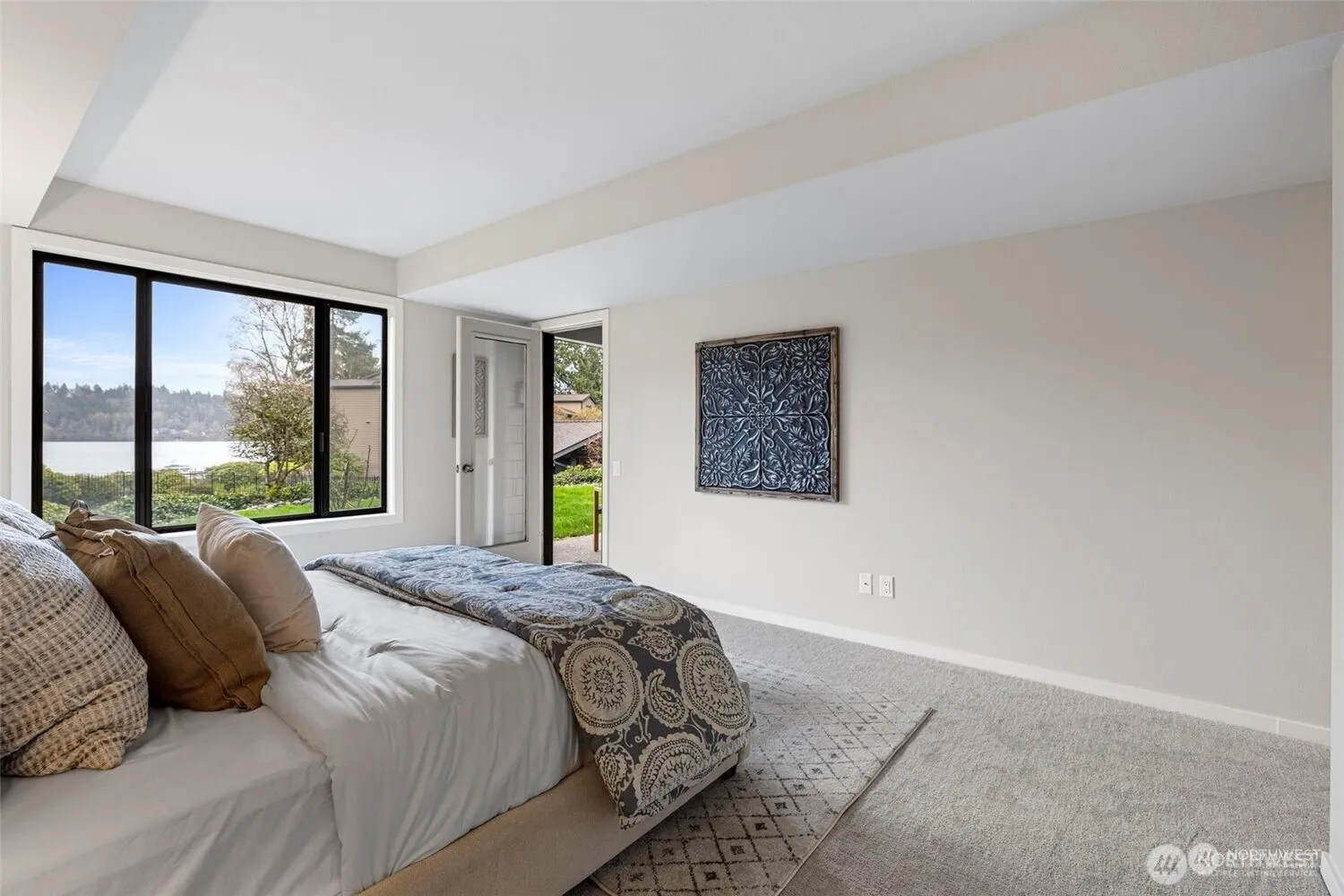 17450 NE 40th PL #E-1, Redmond, WA 98052