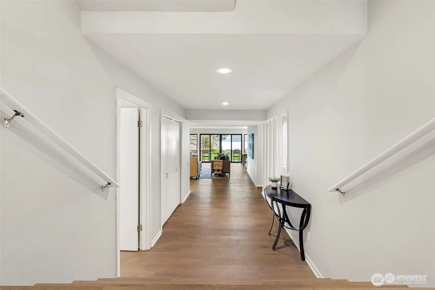 17450 NE 40th PL #E-1, Redmond, WA 98052