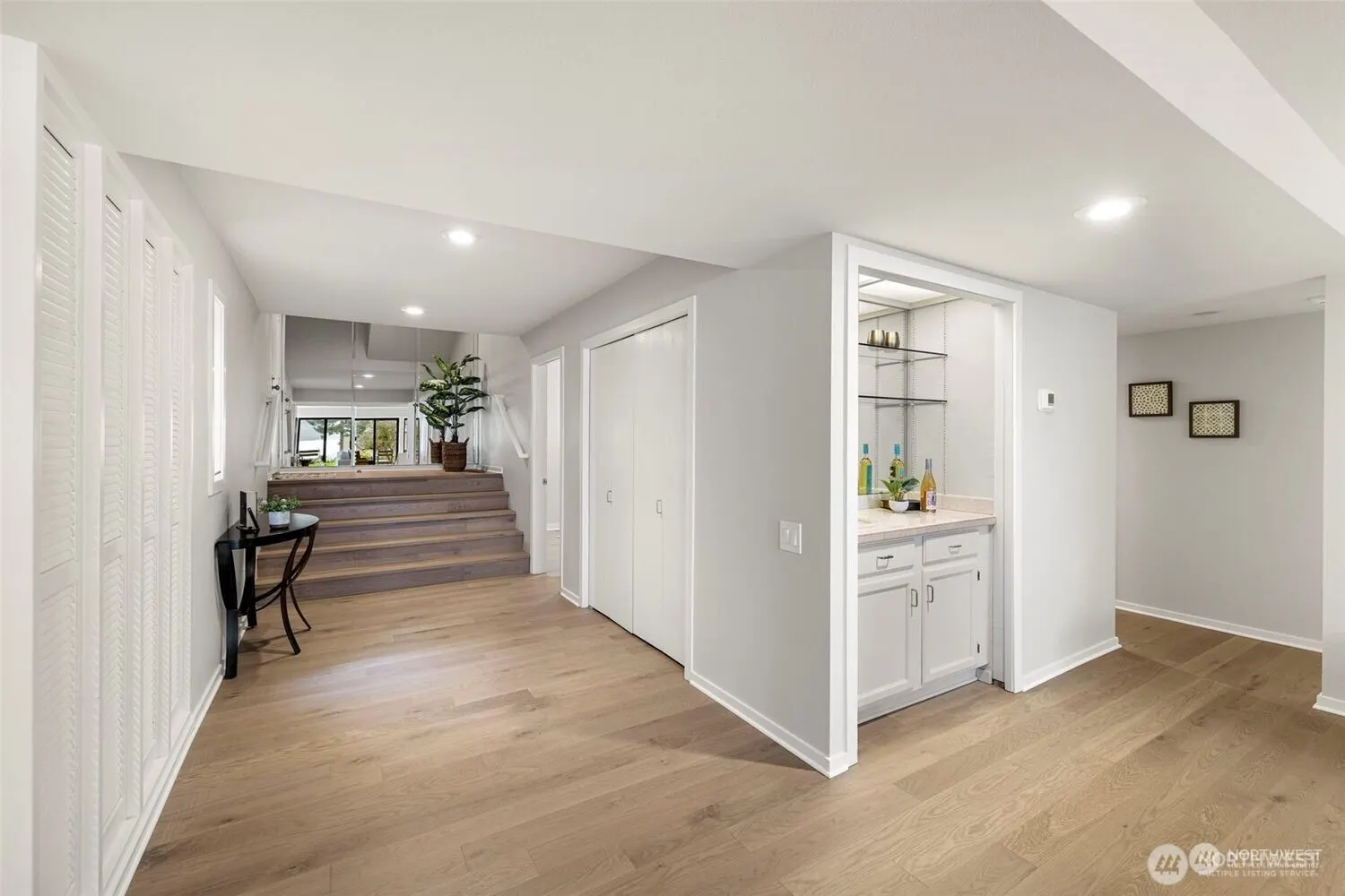 17450 NE 40th PL #E-1, Redmond, WA 98052