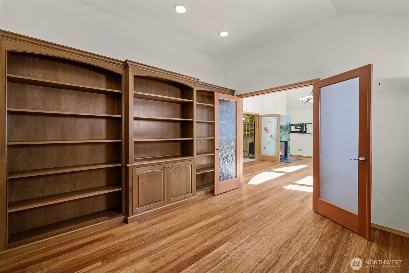 2048 216th Avenue SE, Sammamish, WA 98075