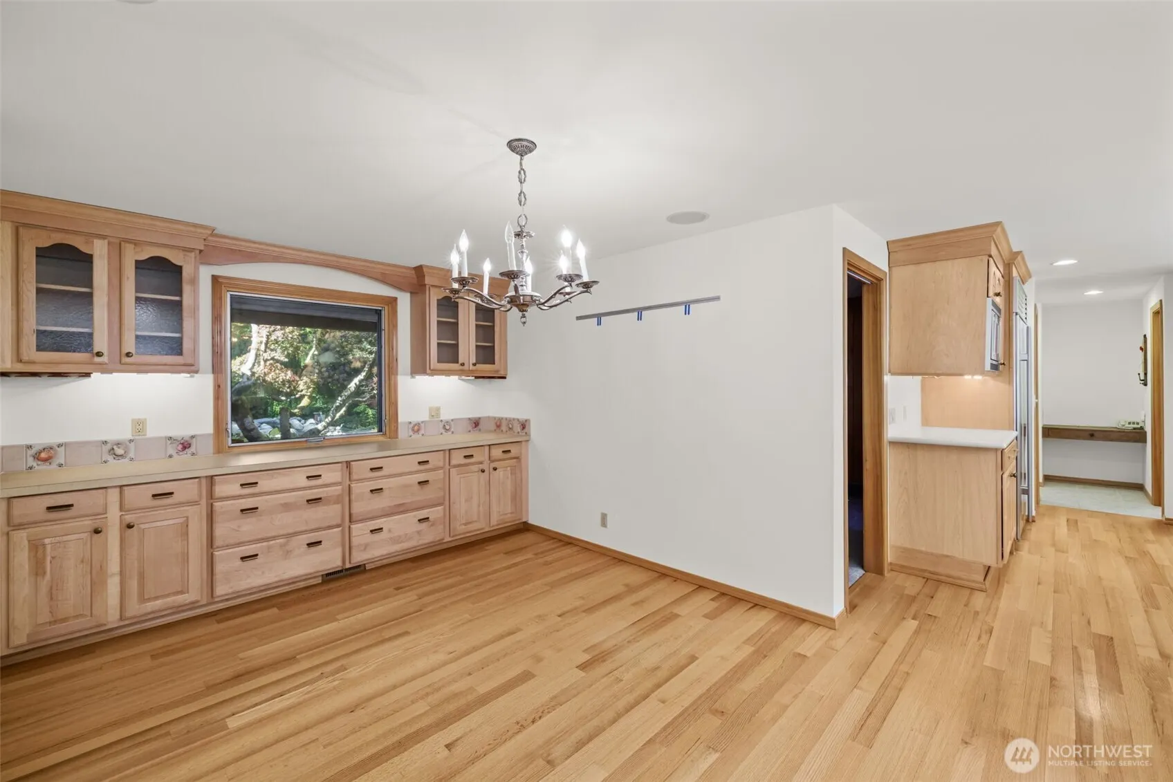 2048 216th Avenue SE, Sammamish, WA 98075