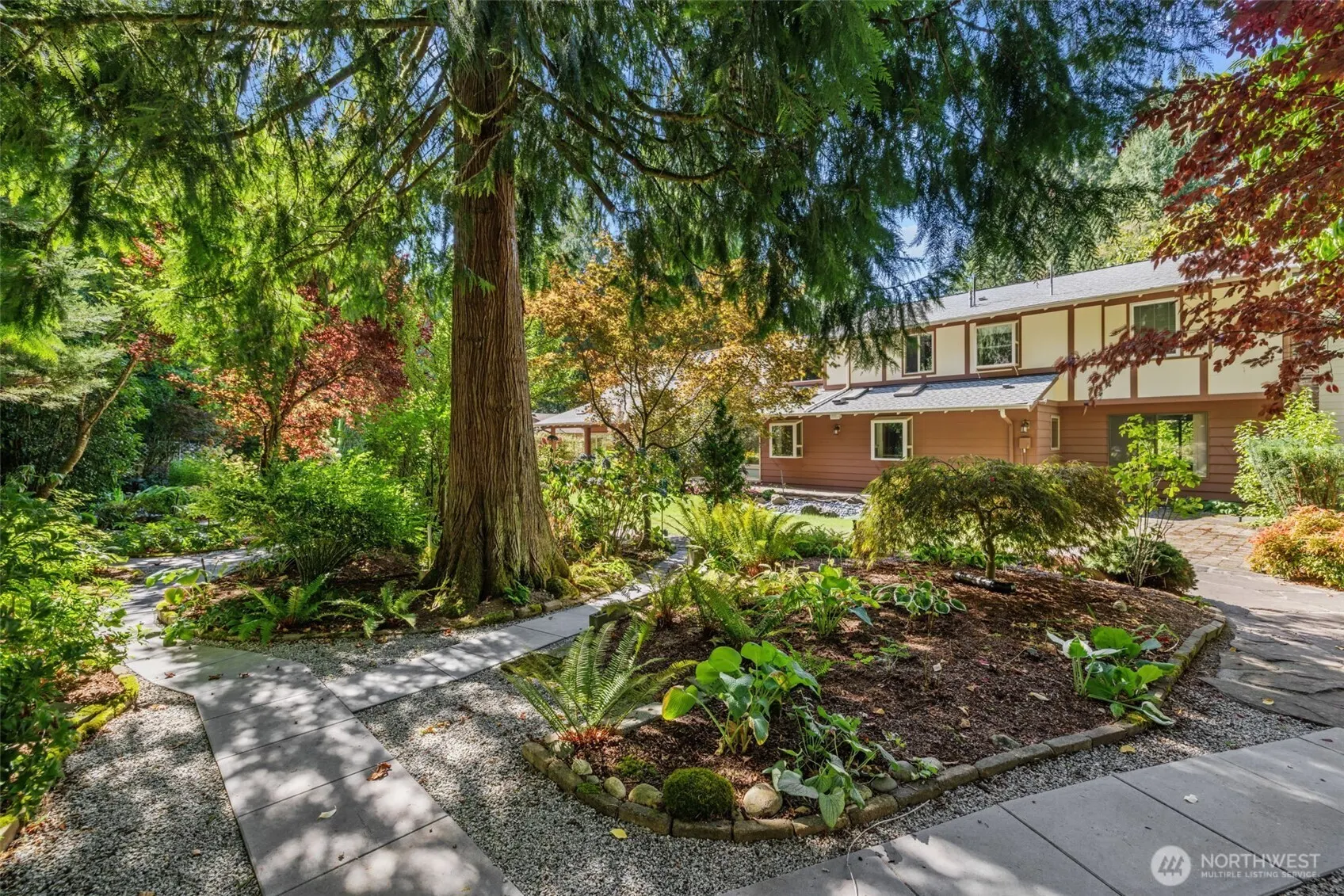 2048 216th Avenue SE, Sammamish, WA 98075