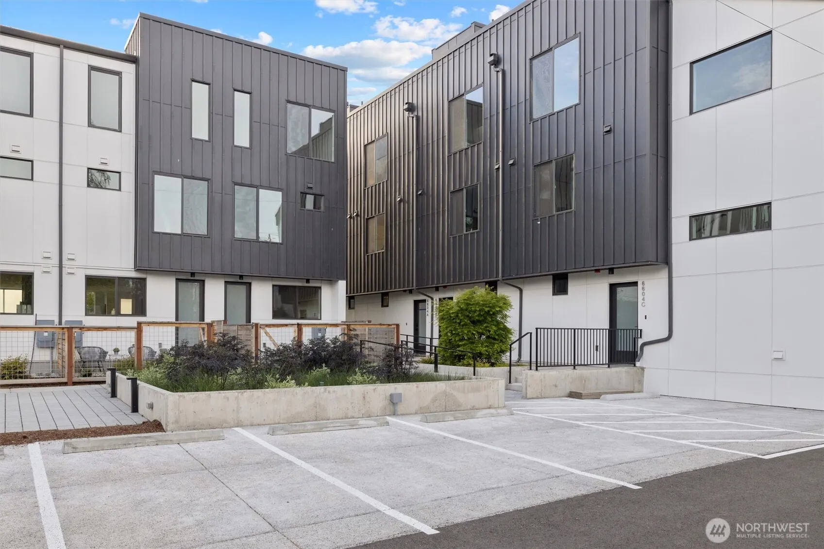 6604 Carleton Avenue S #B, Seattle, WA 98108