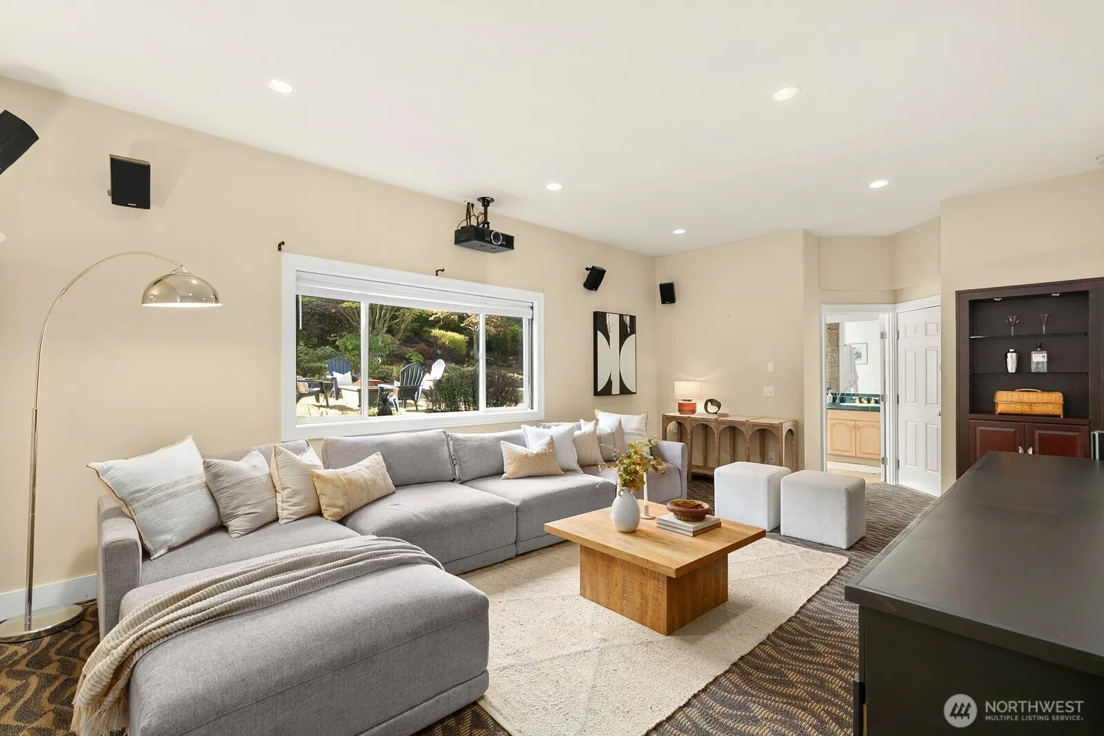 10027 Dibble Avenue NW, Seattle, WA 98177