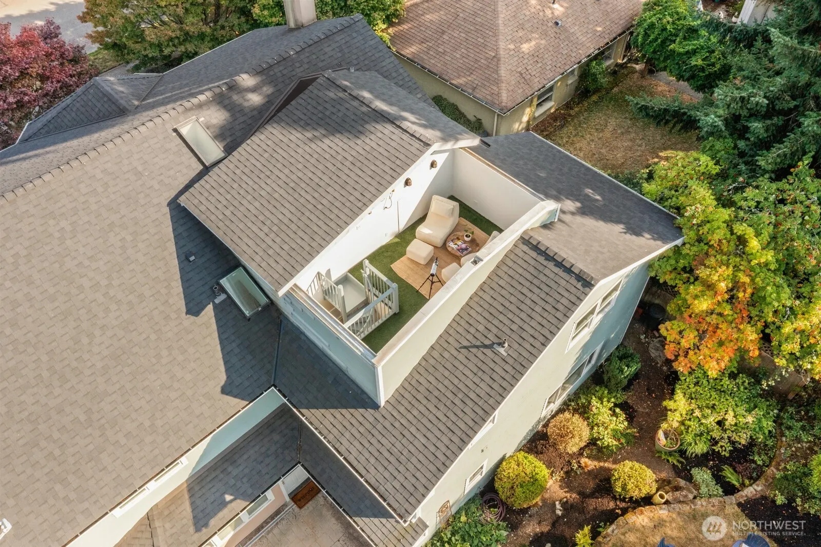 10027 Dibble Avenue NW, Seattle, WA 98177