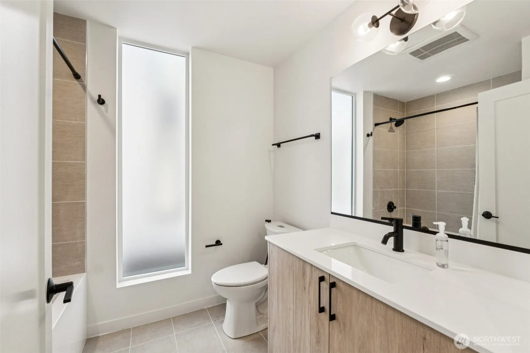 8751 14th Avenue NW #G, Seattle, WA 98117