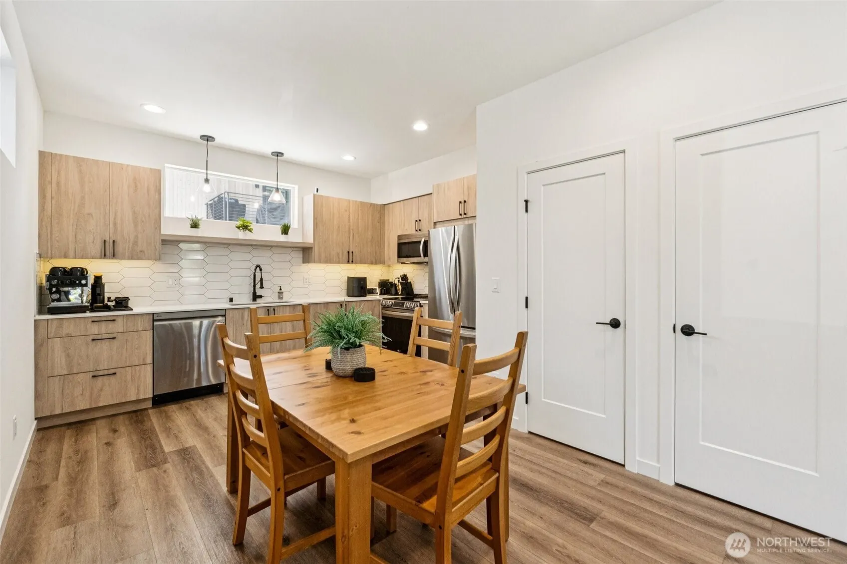 8751 14th Avenue NW #G, Seattle, WA 98117