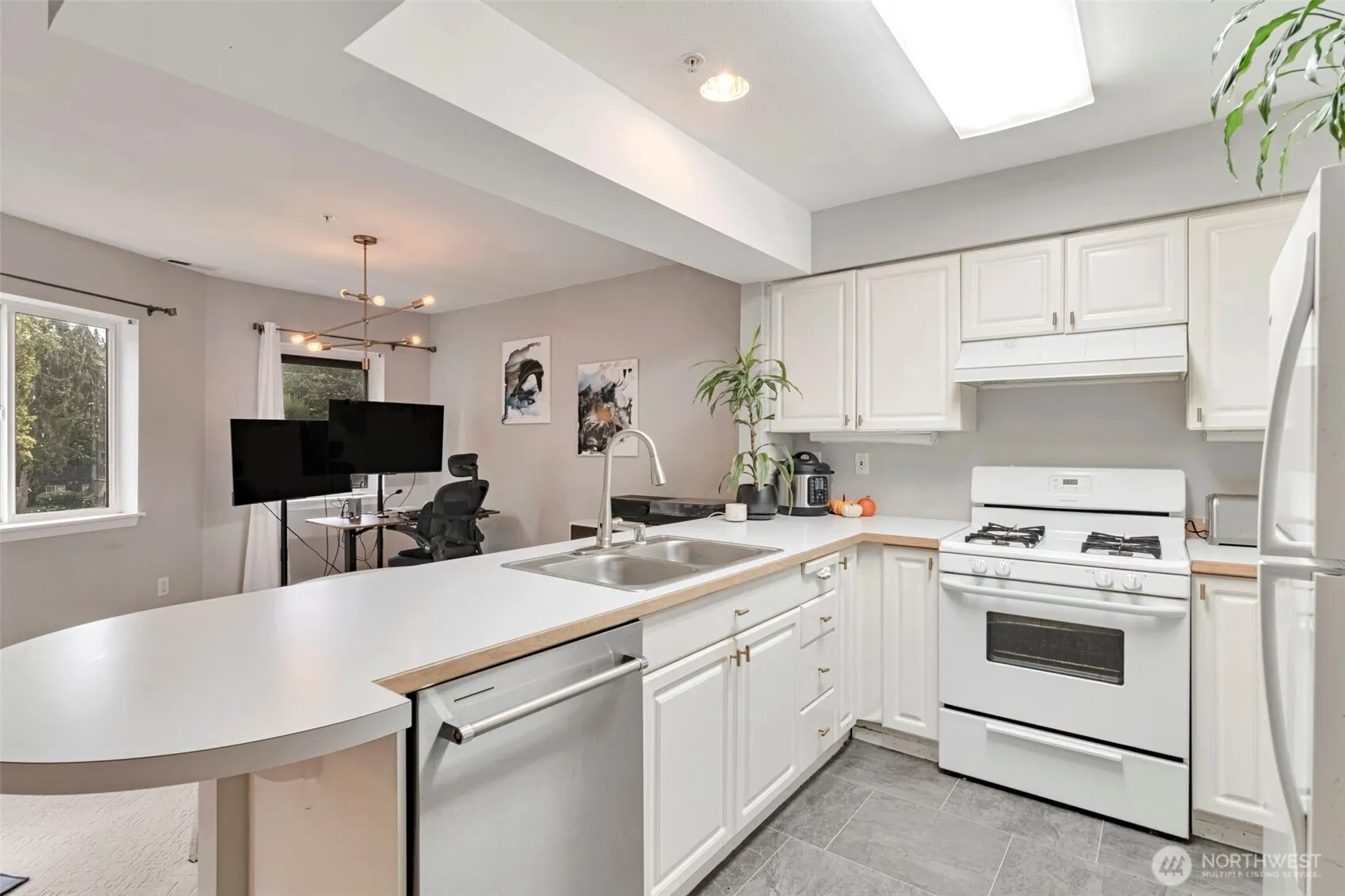 342 102nd Avenue SE #211, Bellevue, WA 98005