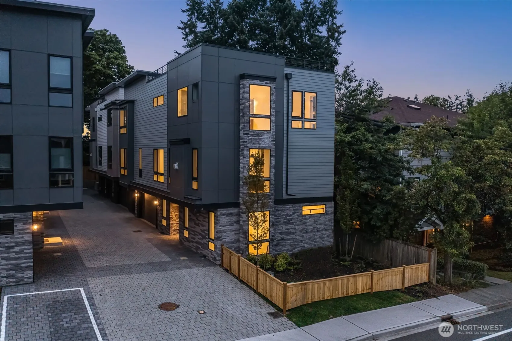 13318 132nd Avenue NE, Kirkland, WA 98034
