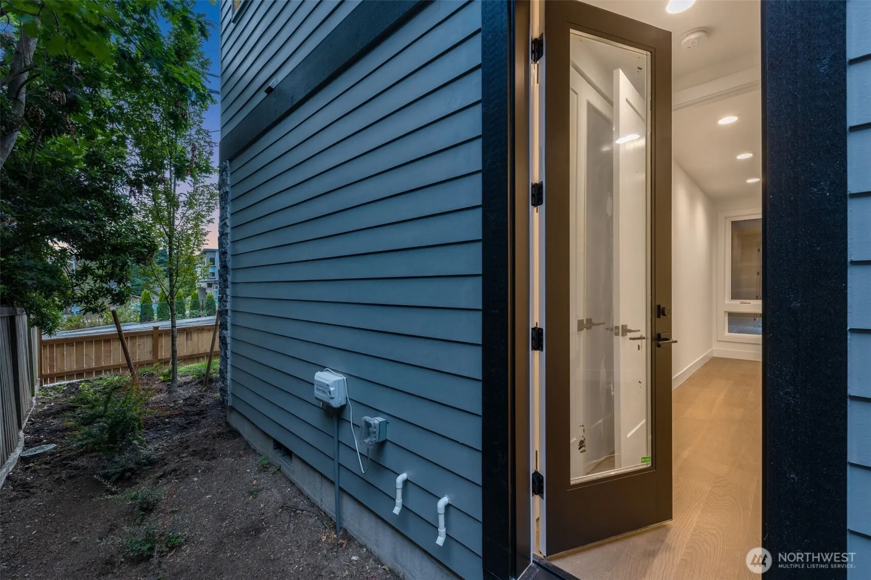13318 132nd Avenue NE, Kirkland, WA 98034