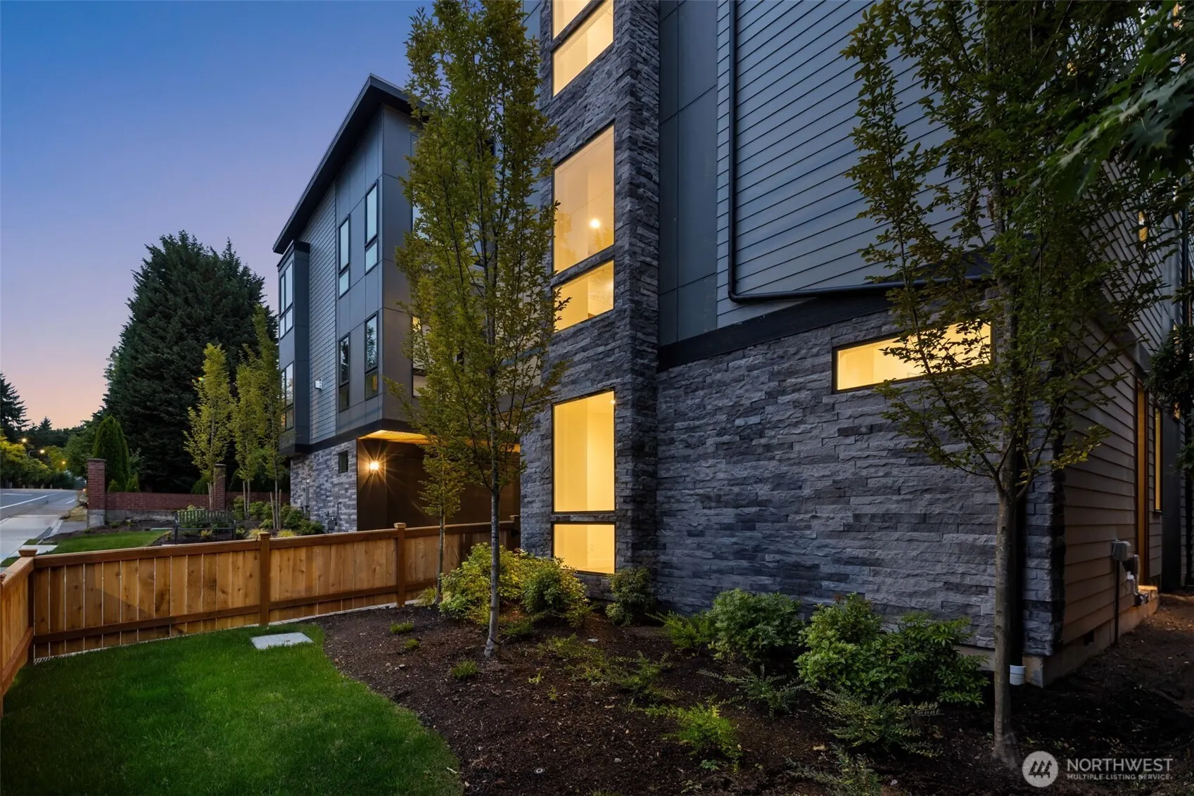 13318 132nd Avenue NE, Kirkland, WA 98034