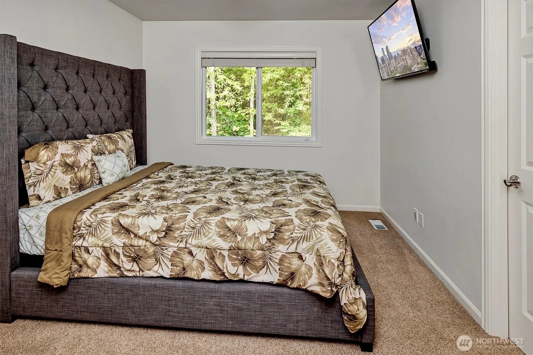 23815 NE 61st Street , Redmond, WA 98053-2503