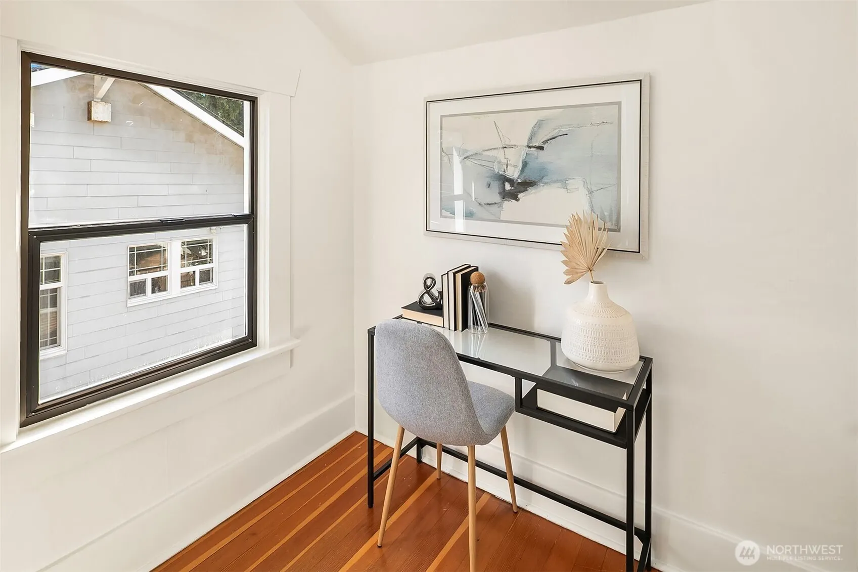 121 NE 58th Street , Seattle, WA 98105-2712
