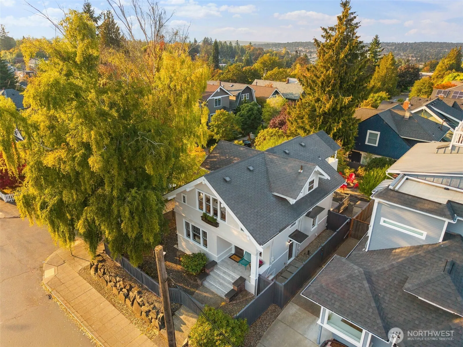20 W McGraw Street , Seattle, WA 98119