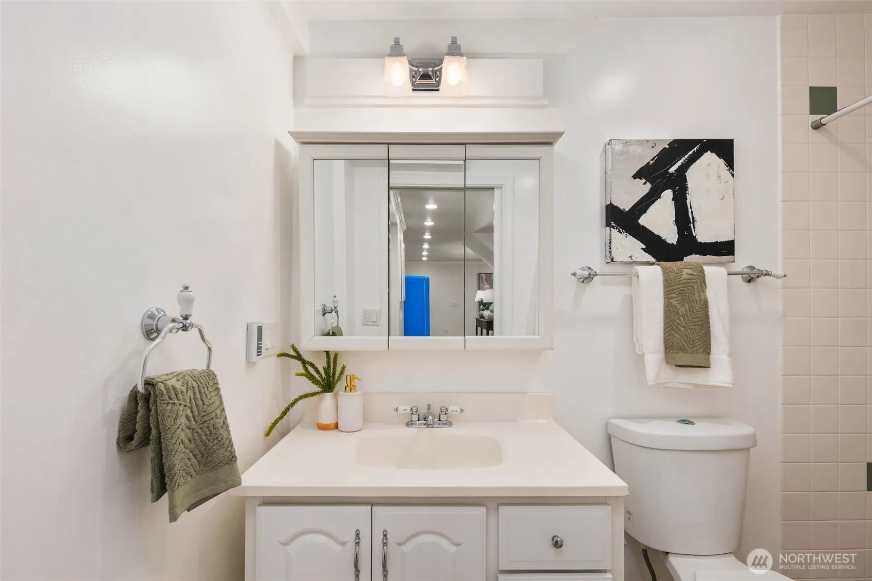 20 W McGraw Street , Seattle, WA 98119
