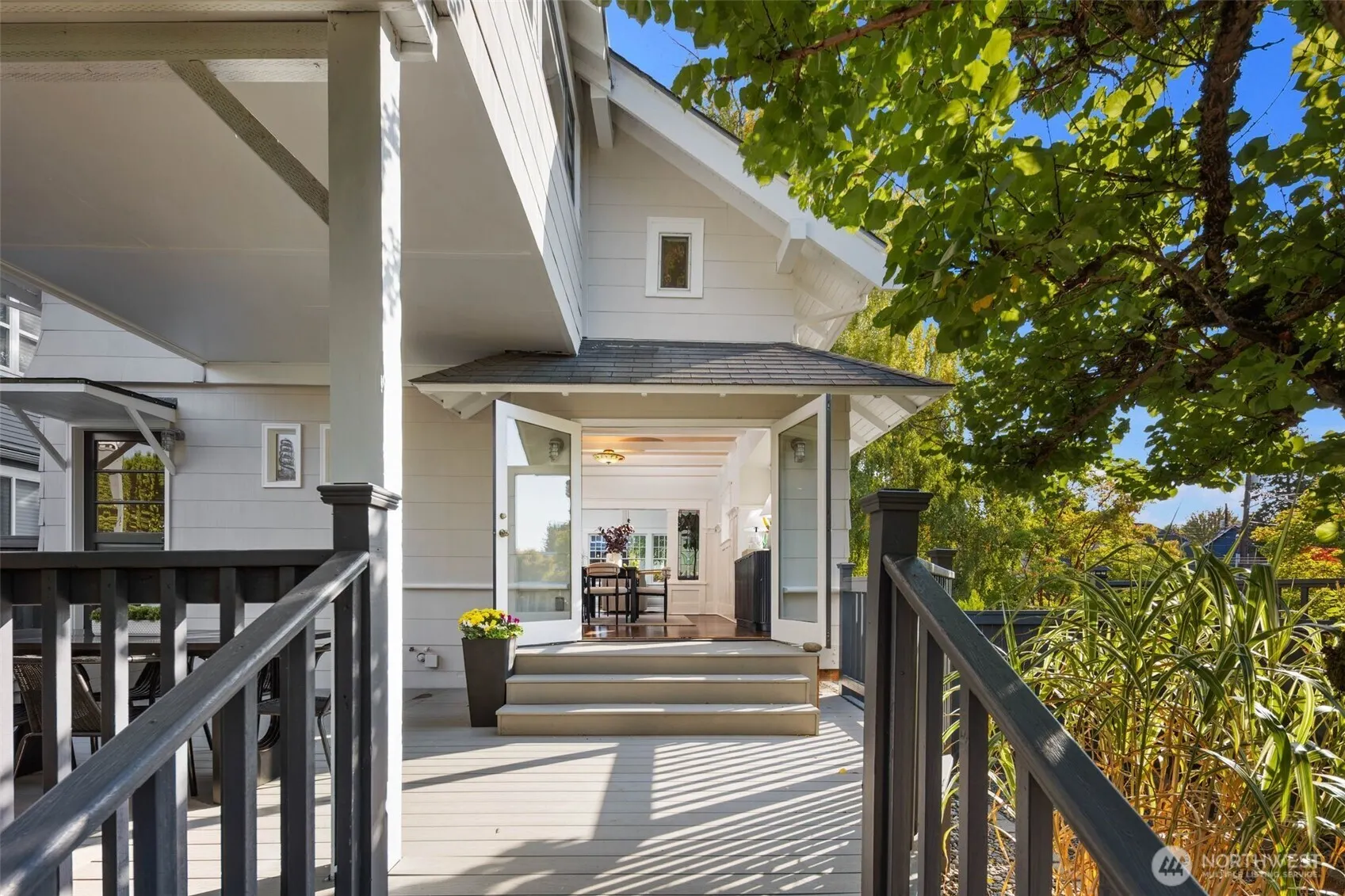 20 W McGraw Street , Seattle, WA 98119
