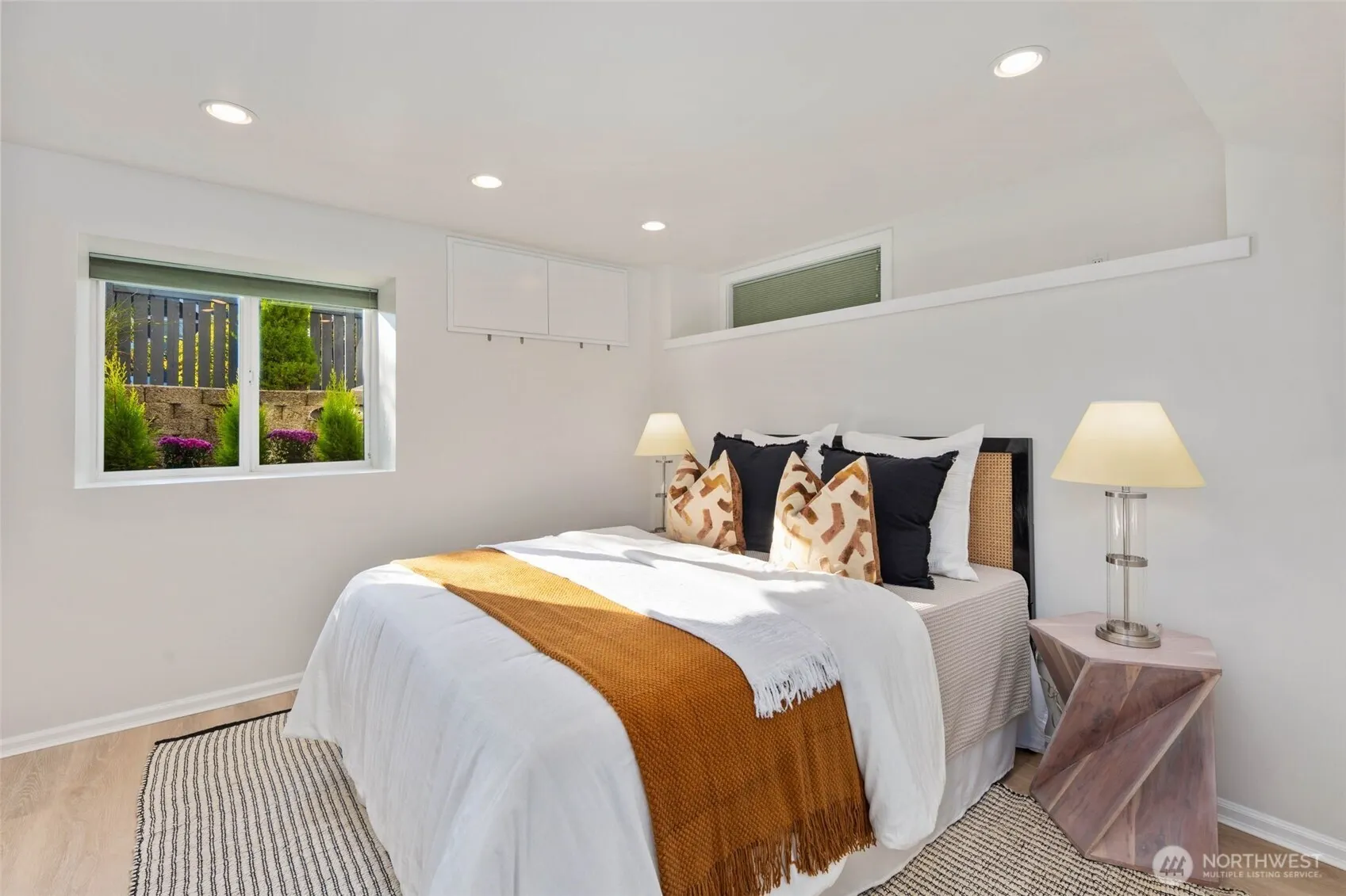 20 W McGraw Street , Seattle, WA 98119