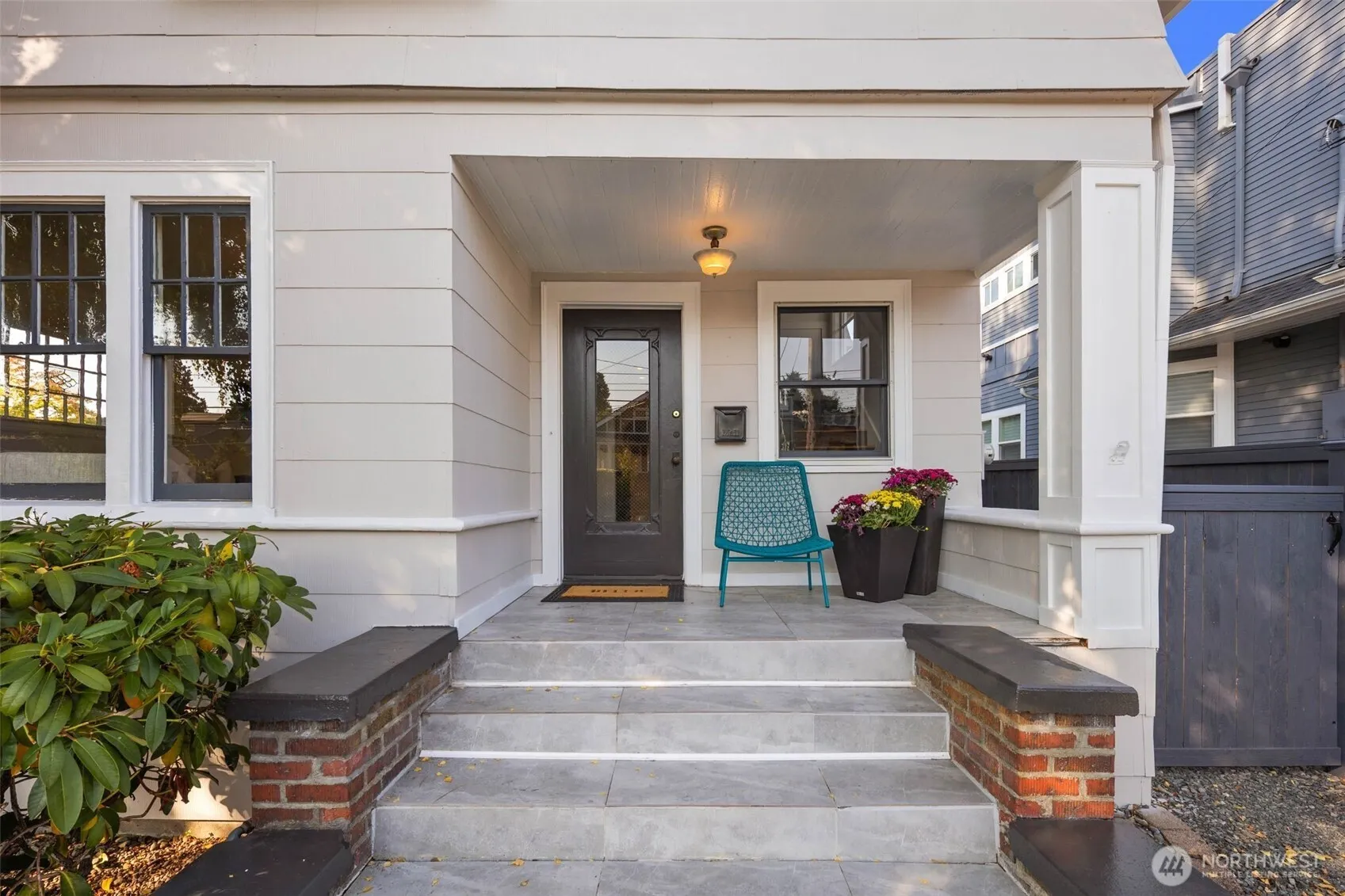 20 W McGraw Street , Seattle, WA 98119
