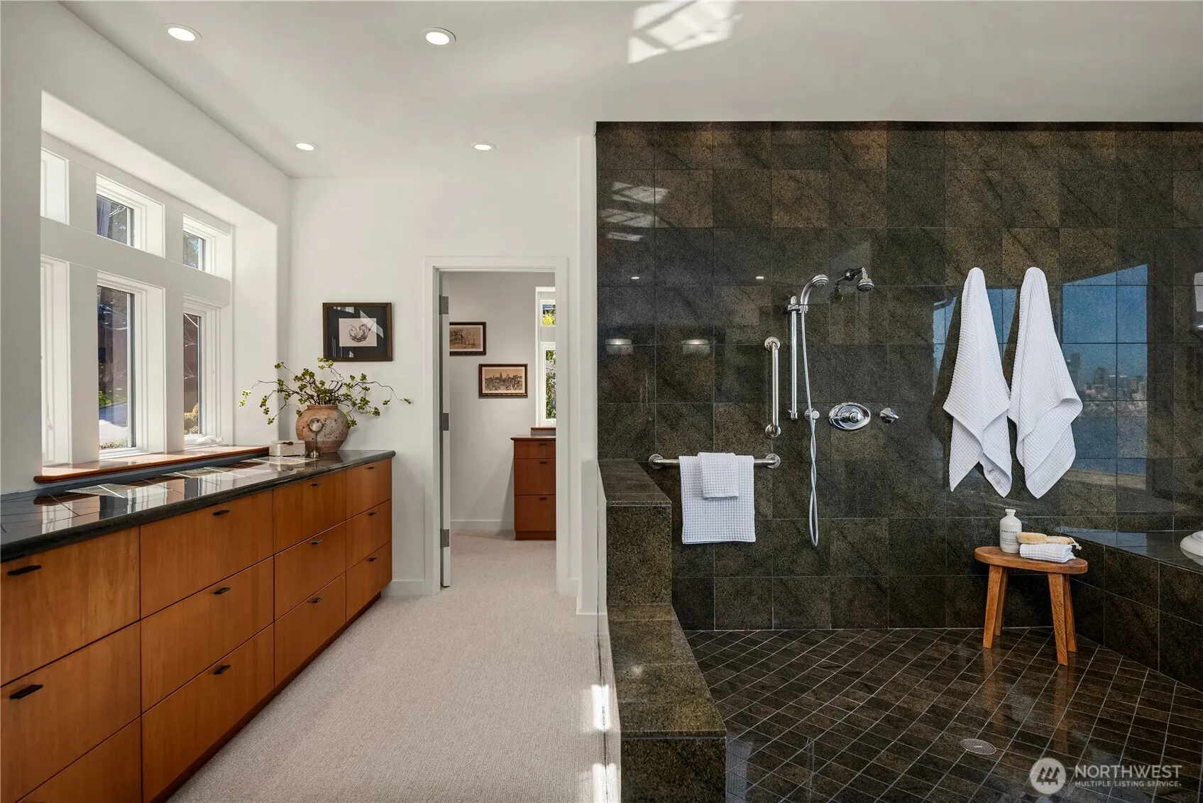 1736 Arch Avenue SW, Seattle, WA 98116