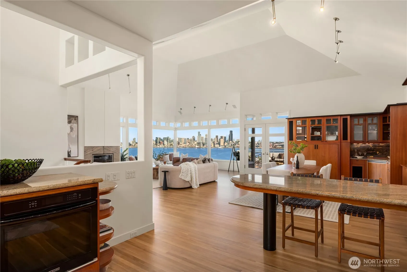 1736 Arch Avenue SW, Seattle, WA 98116