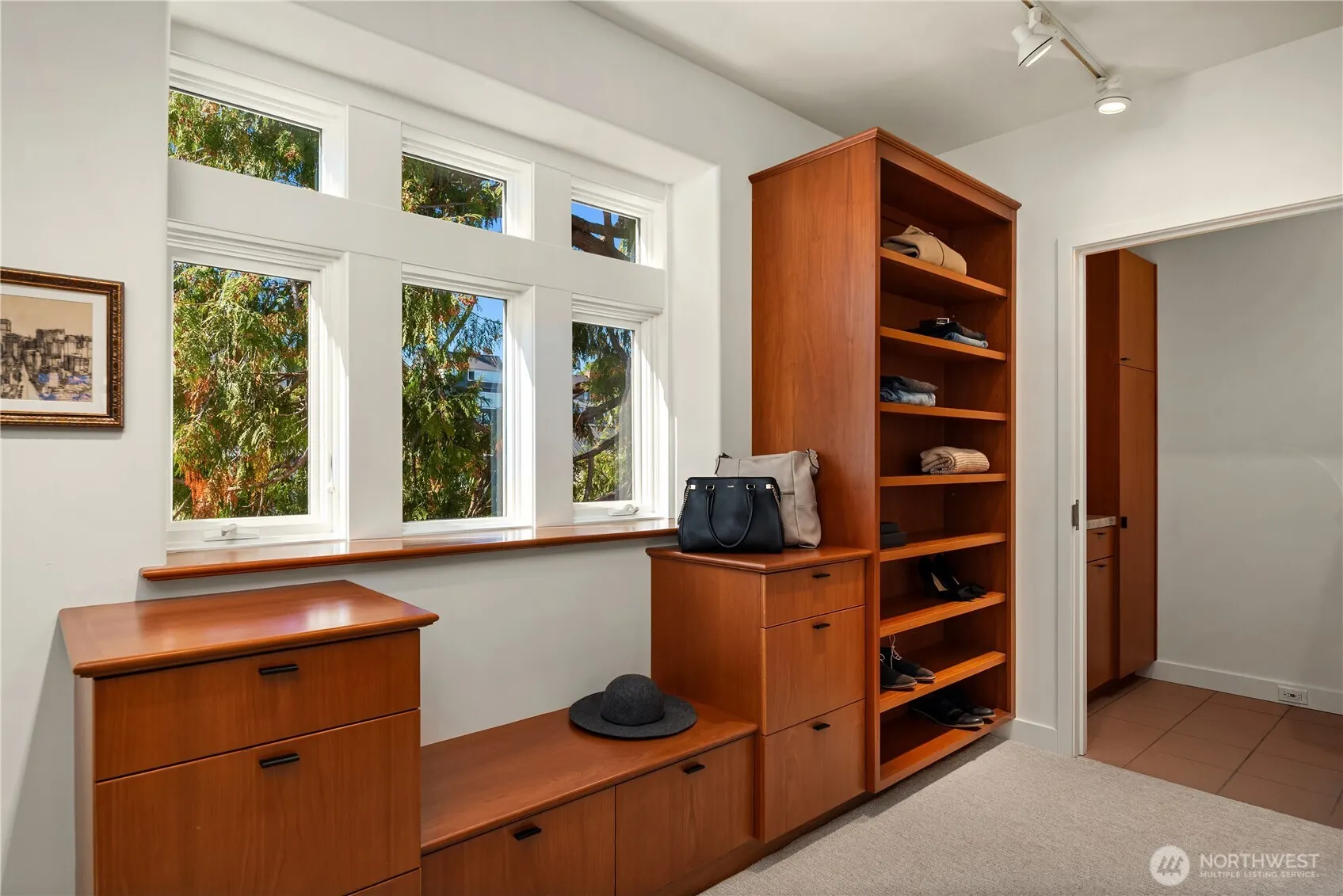1736 Arch Avenue SW, Seattle, WA 98116