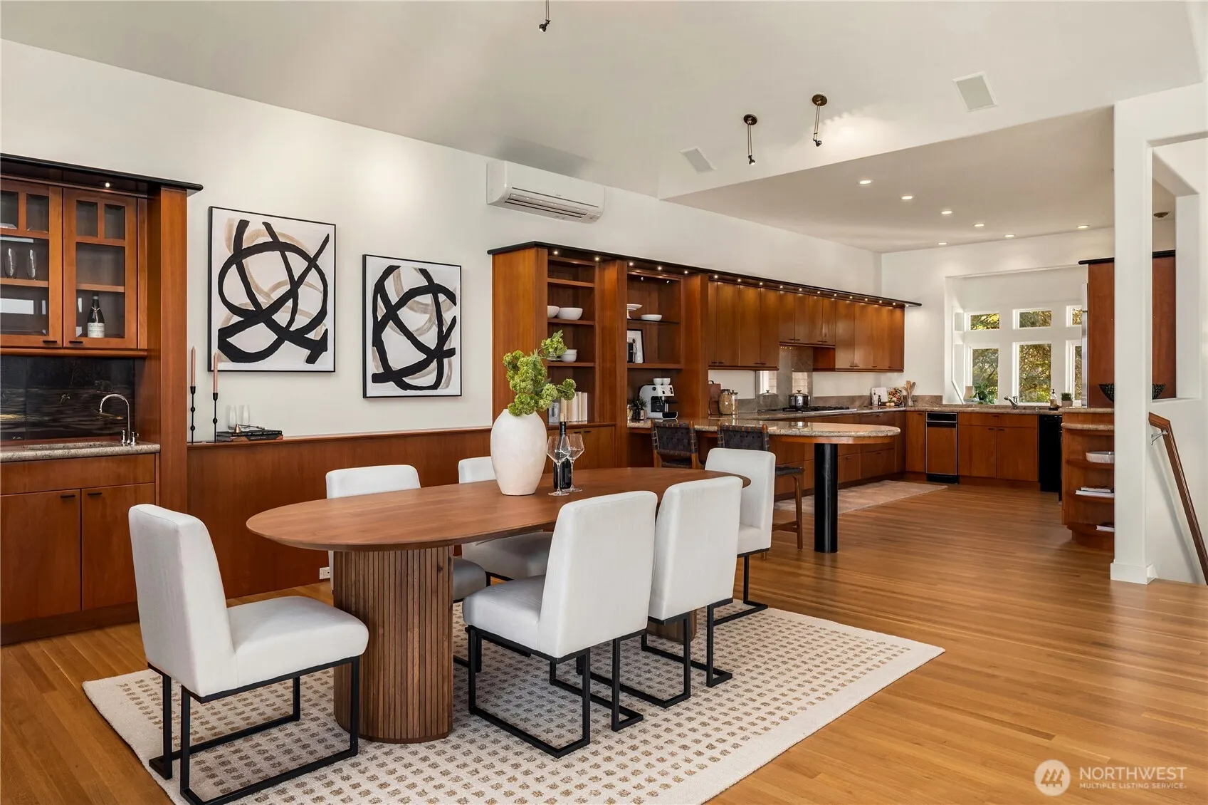 1736 Arch Avenue SW, Seattle, WA 98116