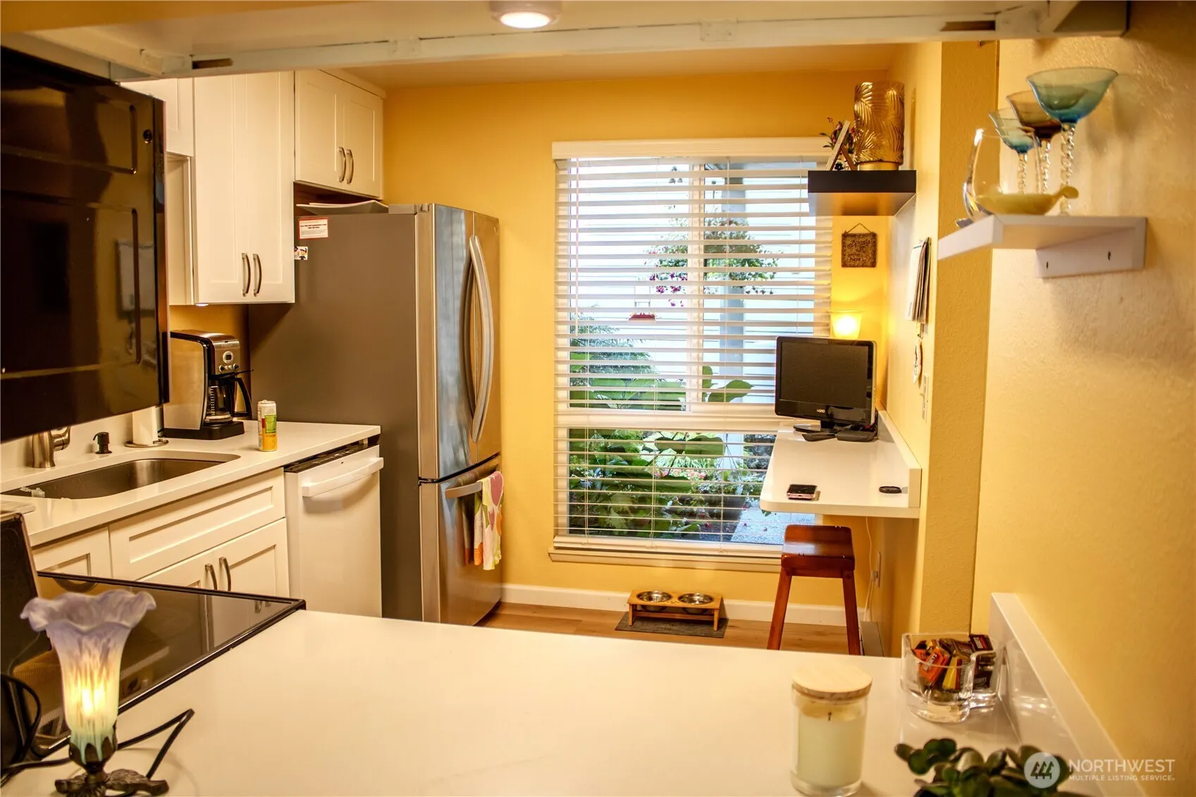 1611 102nd Place NE #C1, Bellevue, WA 98004