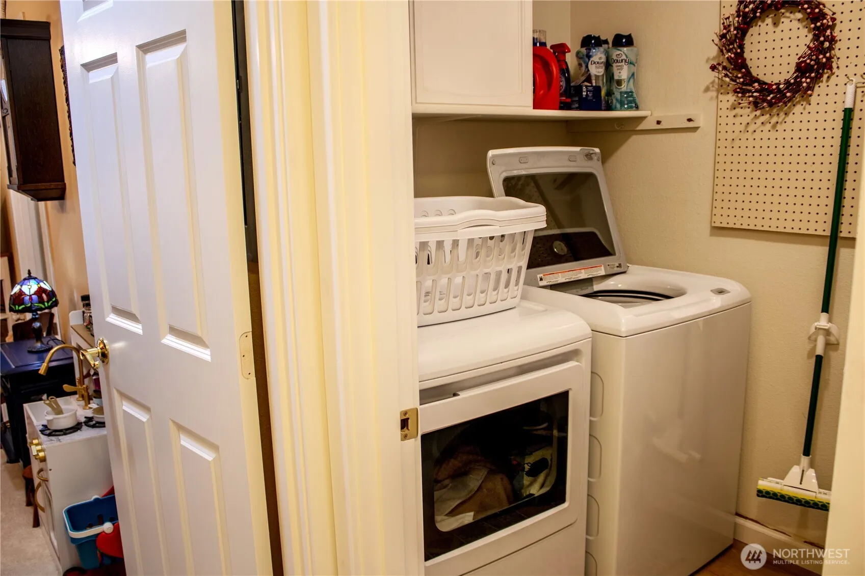 1611 102nd Place NE #C1, Bellevue, WA 98004