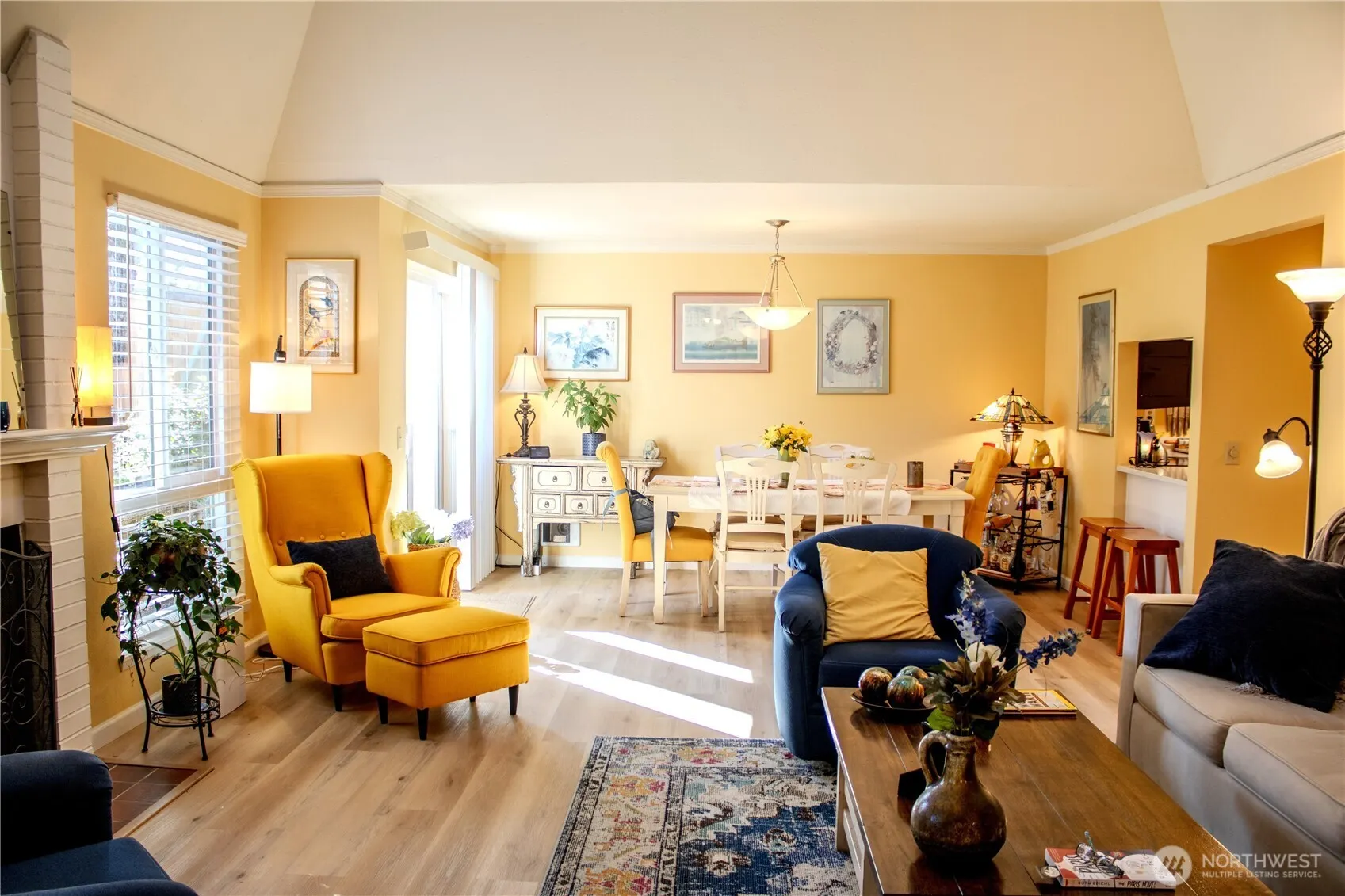 1611 102nd Place NE #C1, Bellevue, WA 98004