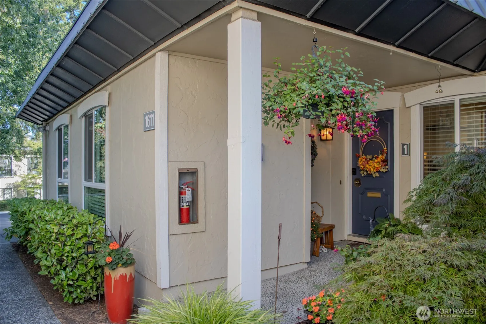 1611 102nd Place NE #C1, Bellevue, WA 98004