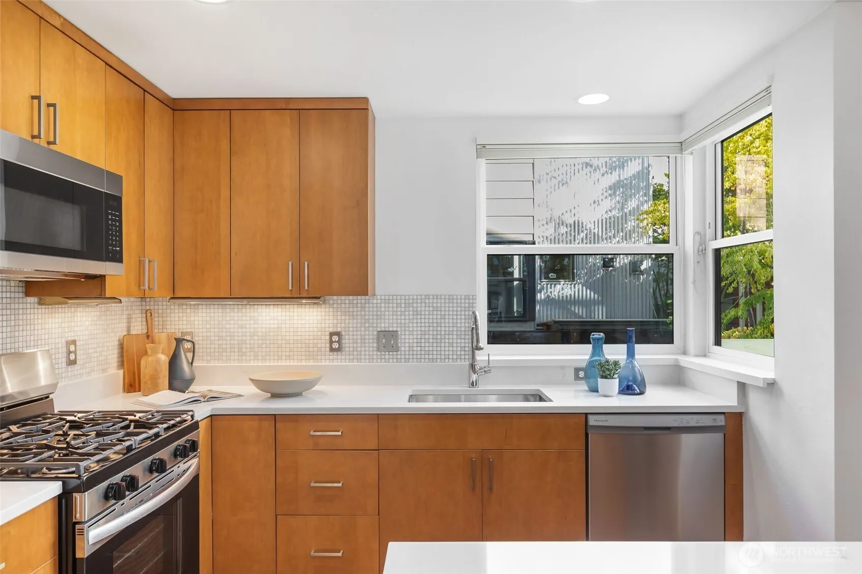 5926 California Avenue SW #A, Seattle, WA 98136