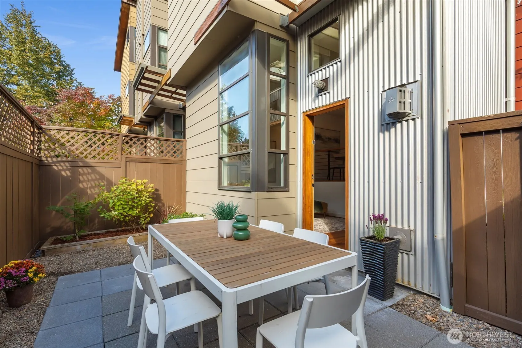 5926 California Avenue SW #A, Seattle, WA 98136