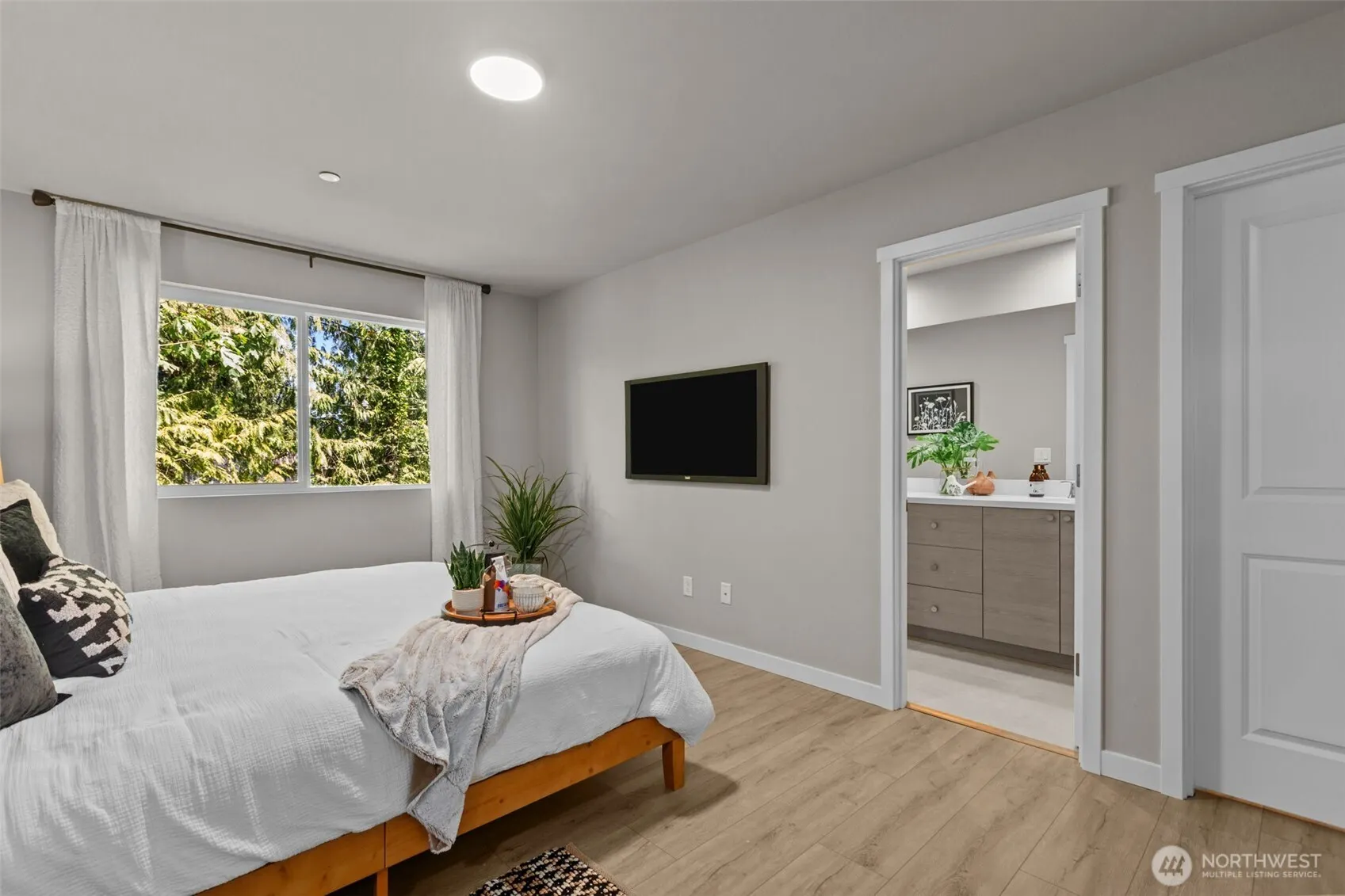 114 B 169th Place SW, Bothell, WA 98012