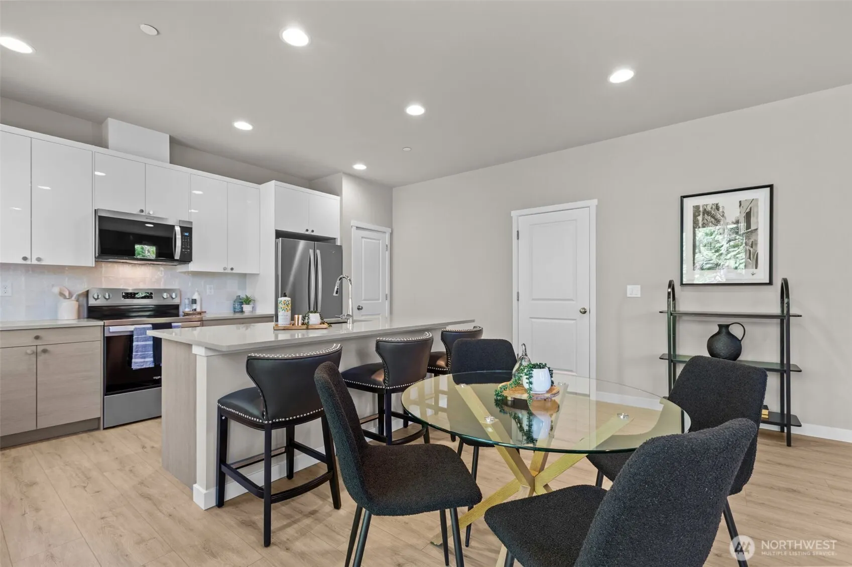 122 B 169th Place SW, Bothell, WA 98012