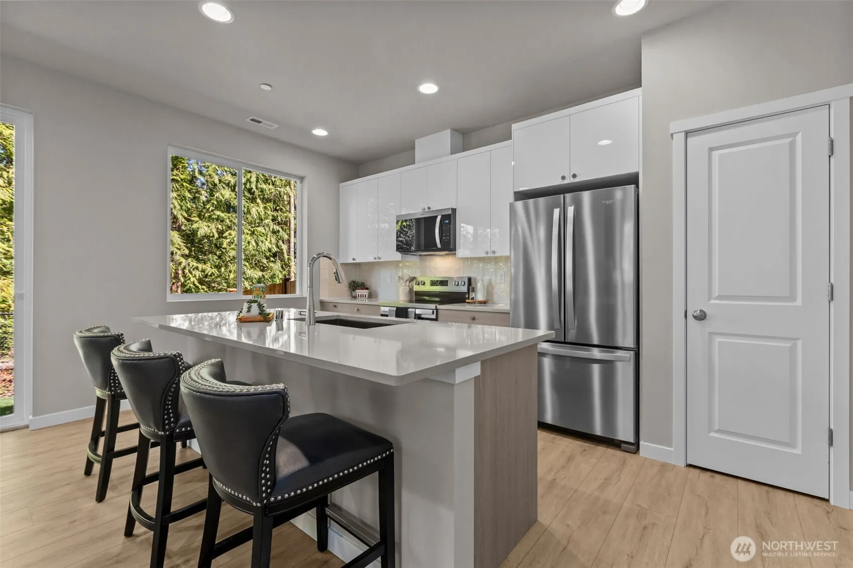 122 B 169th Place SW, Bothell, WA 98012