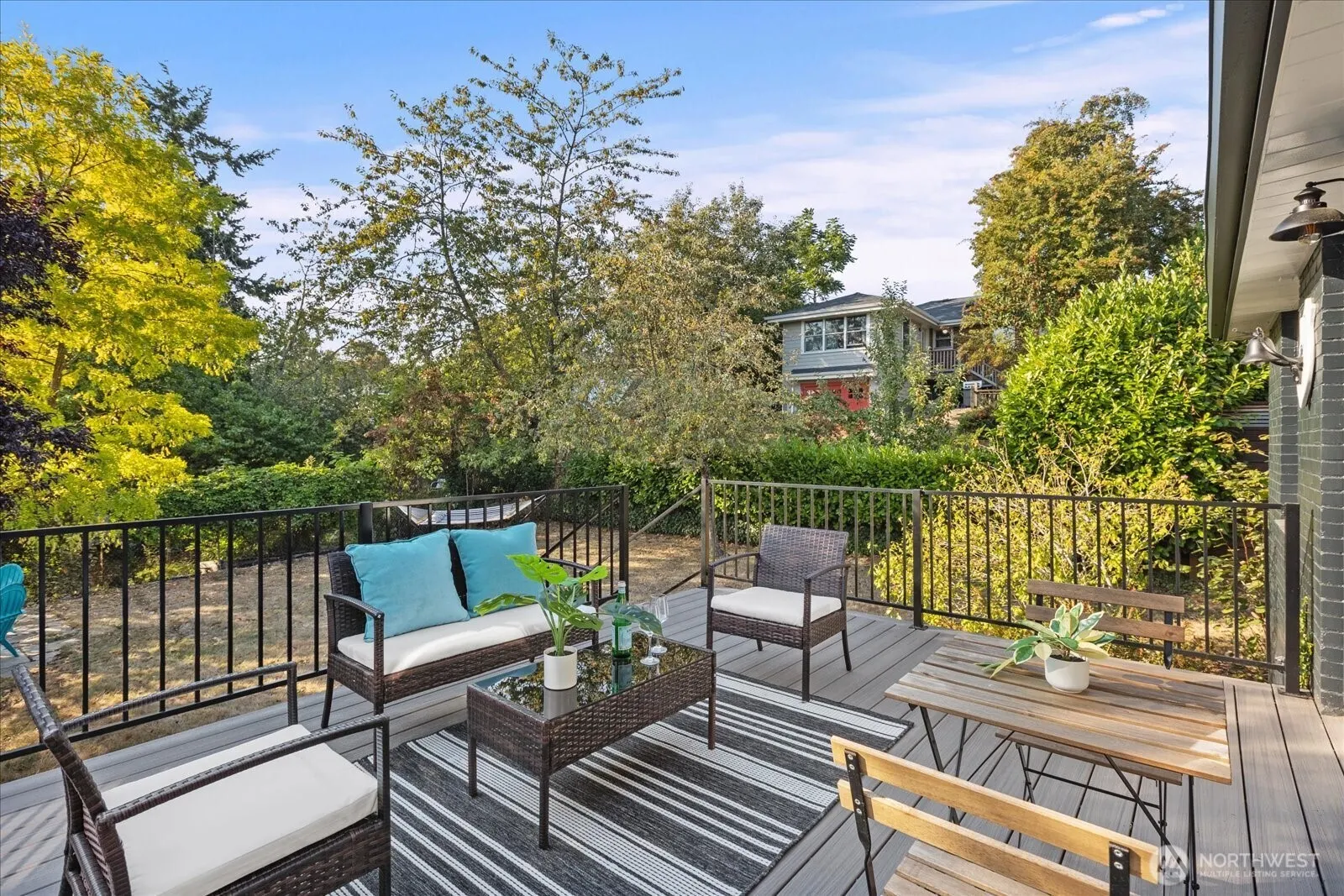 5245 45th Avenue S, Seattle, WA 98118-2311