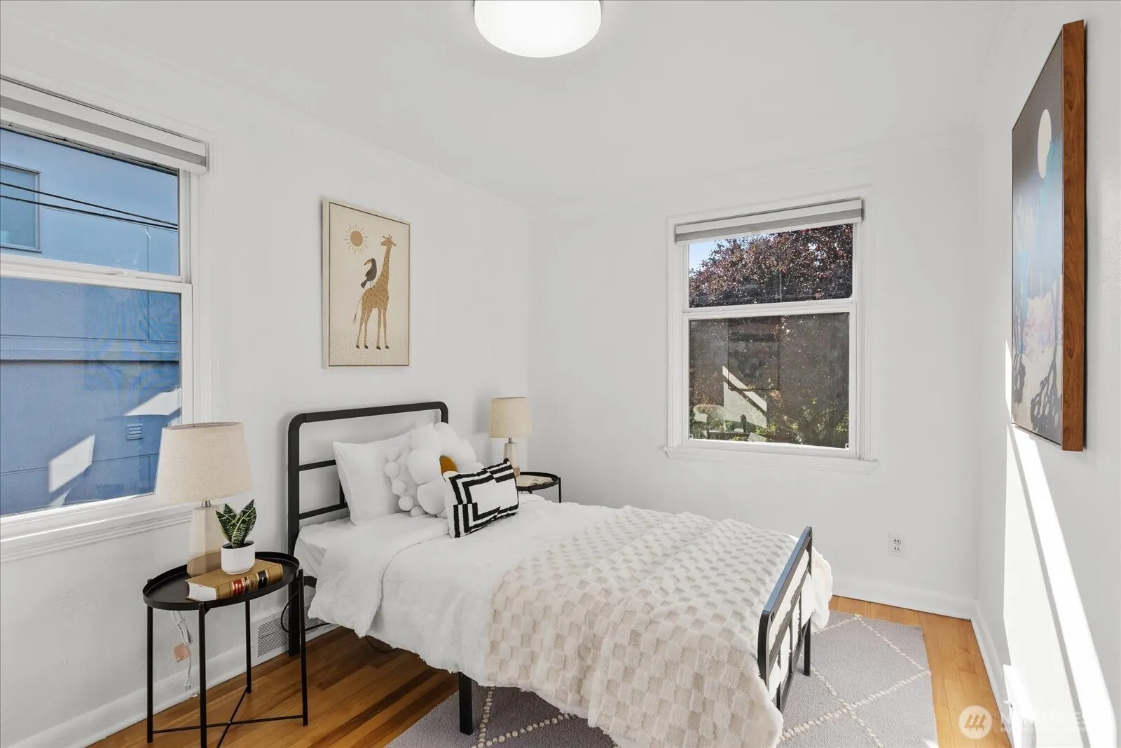 5245 45th Avenue S, Seattle, WA 98118-2311