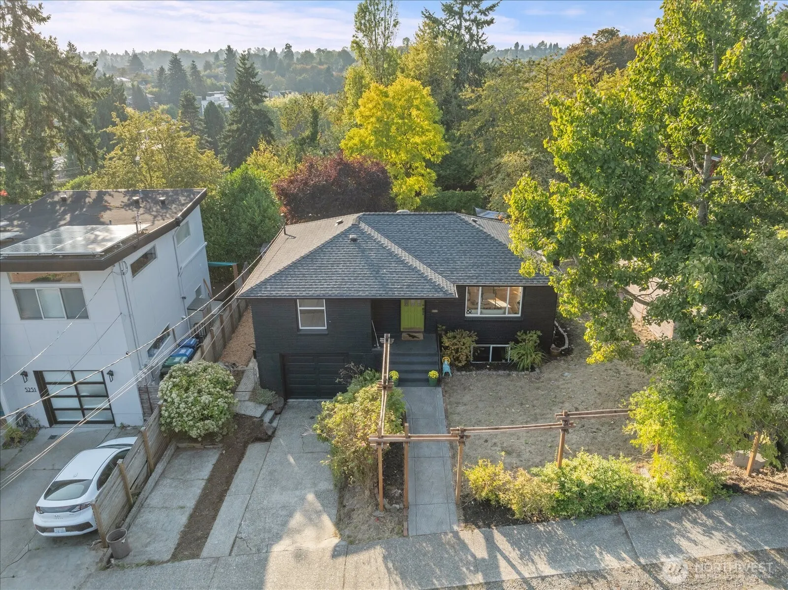 5245 45th Avenue S, Seattle, WA 98118-2311