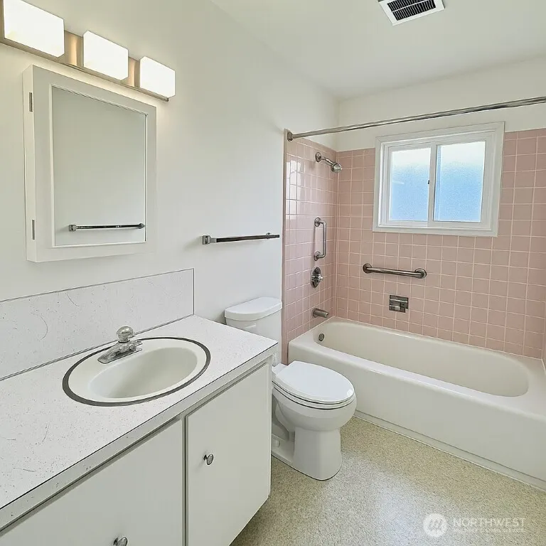 1726 NW 63rd Street , Seattle, WA 98107