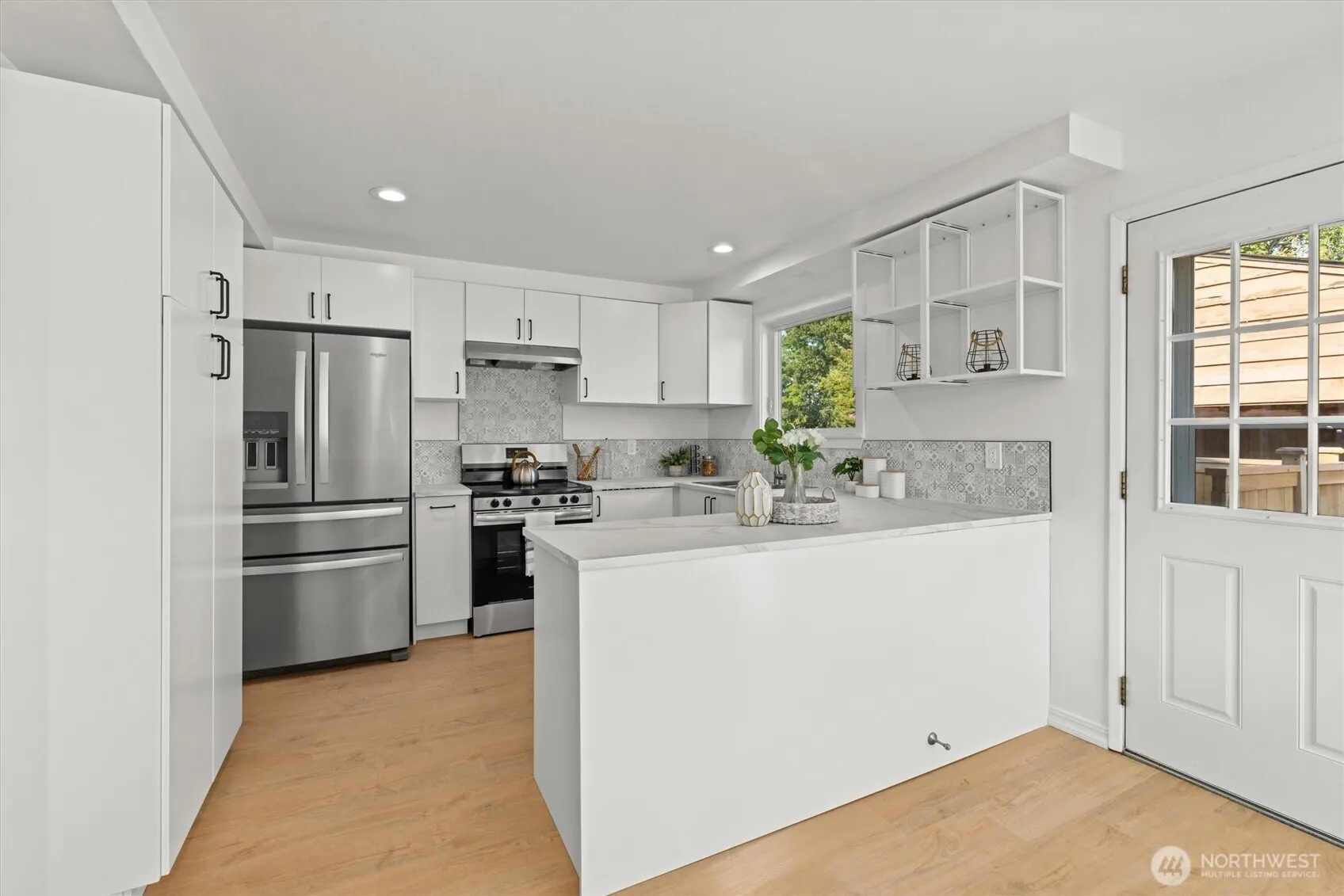 2332 S Juneau Street , Seattle, WA 98108